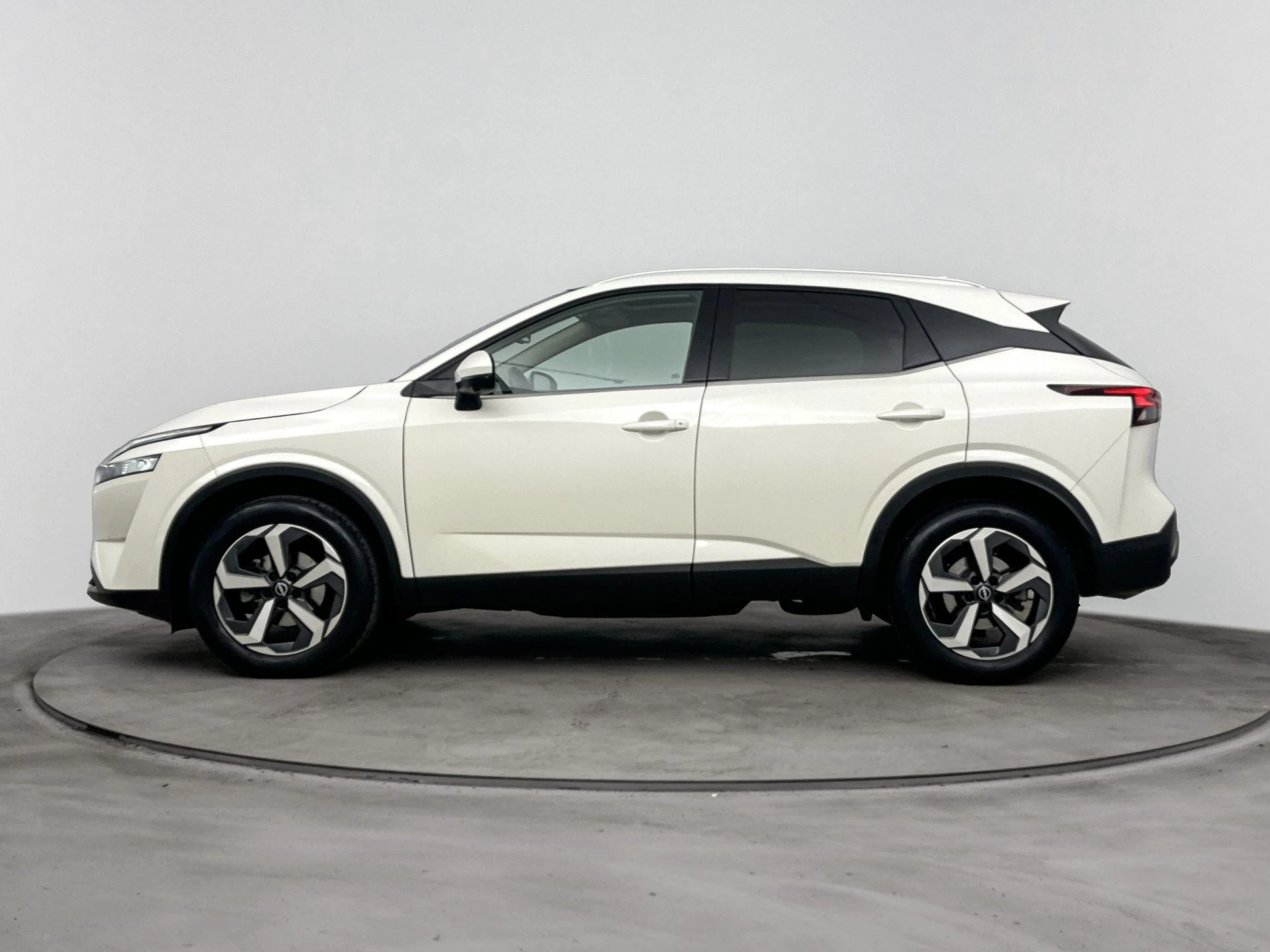 Nissan-QASHQAI-image-1