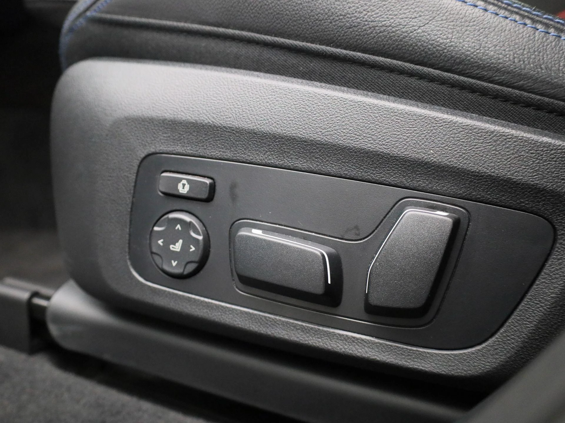 BMW iX3 High Executive 80 kWh