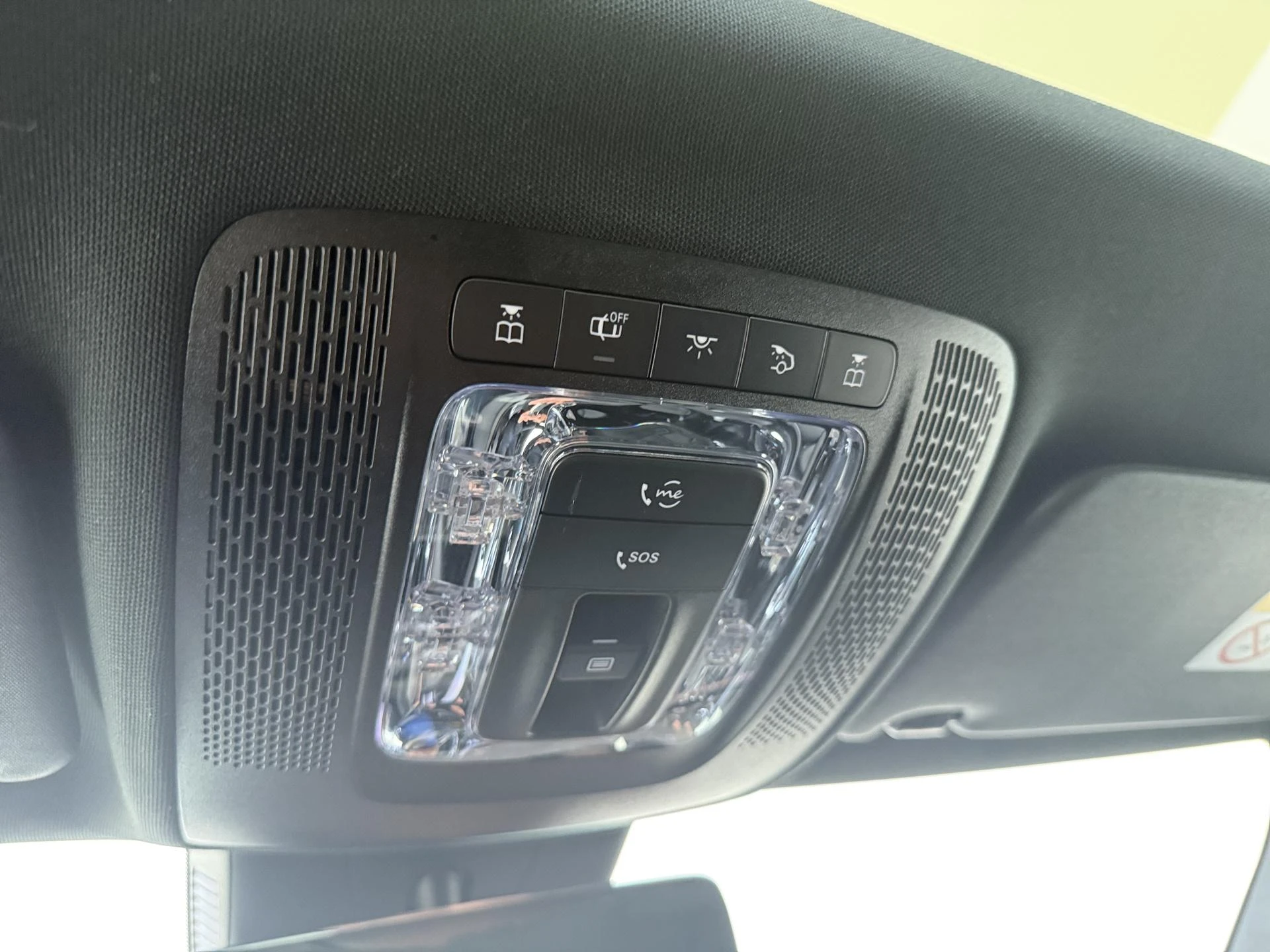 Mercedes-Benz-CLA-image-22
