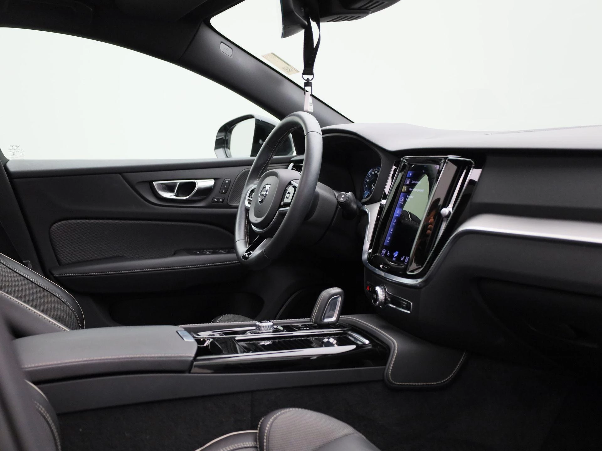Volvo-V60-image-36