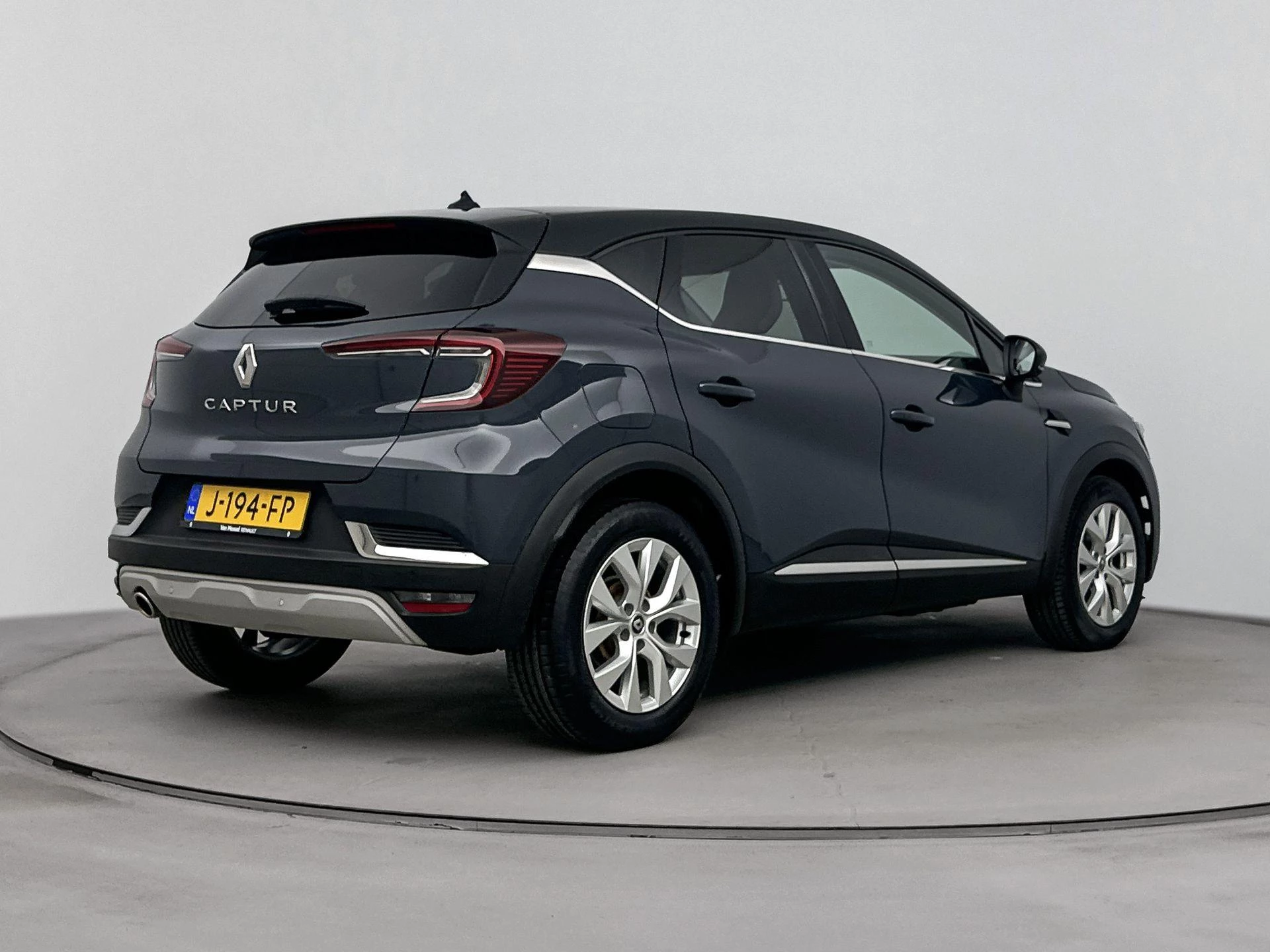 Renault-Captur-image-3