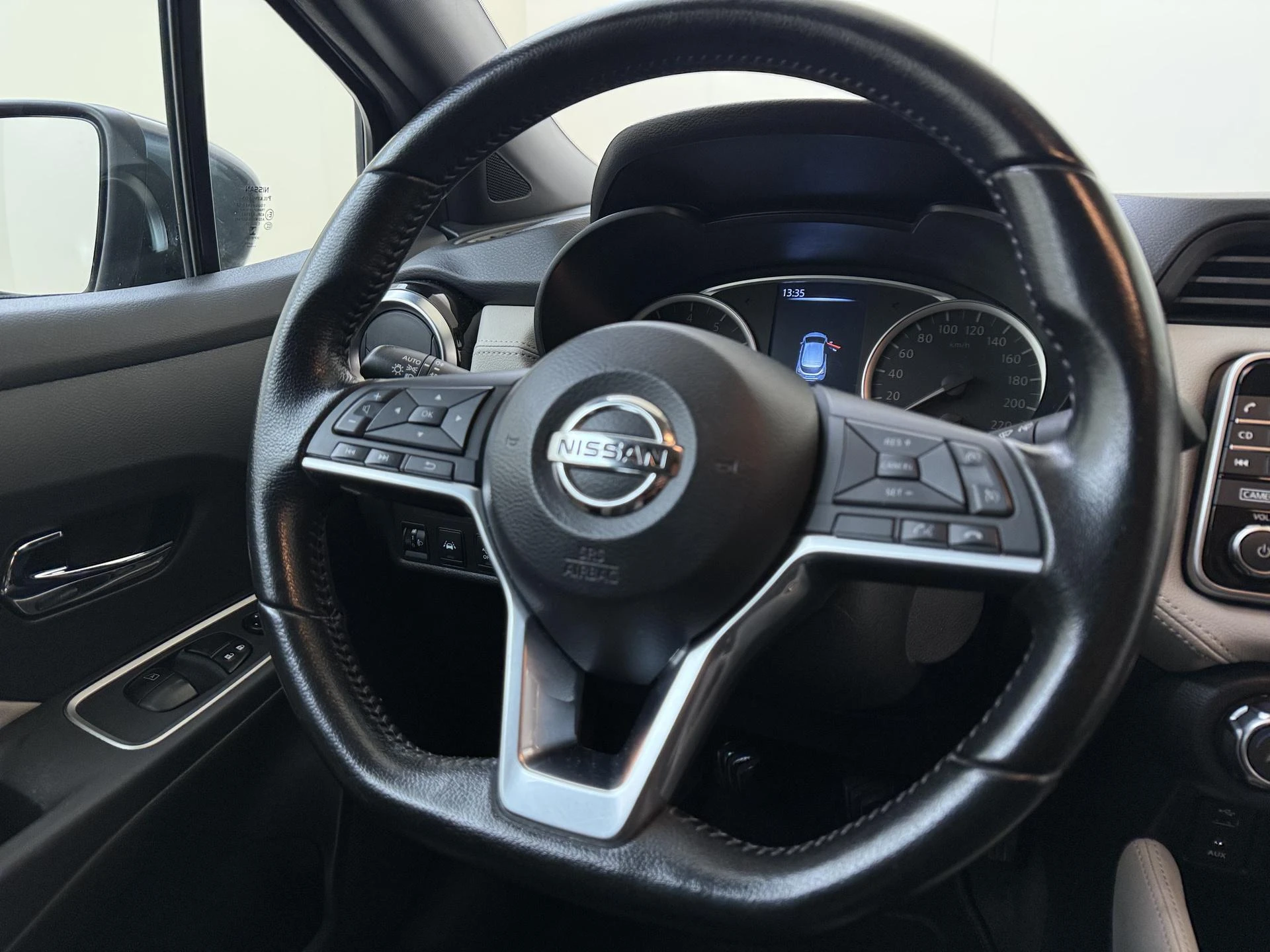 Nissan-Micra-image-9