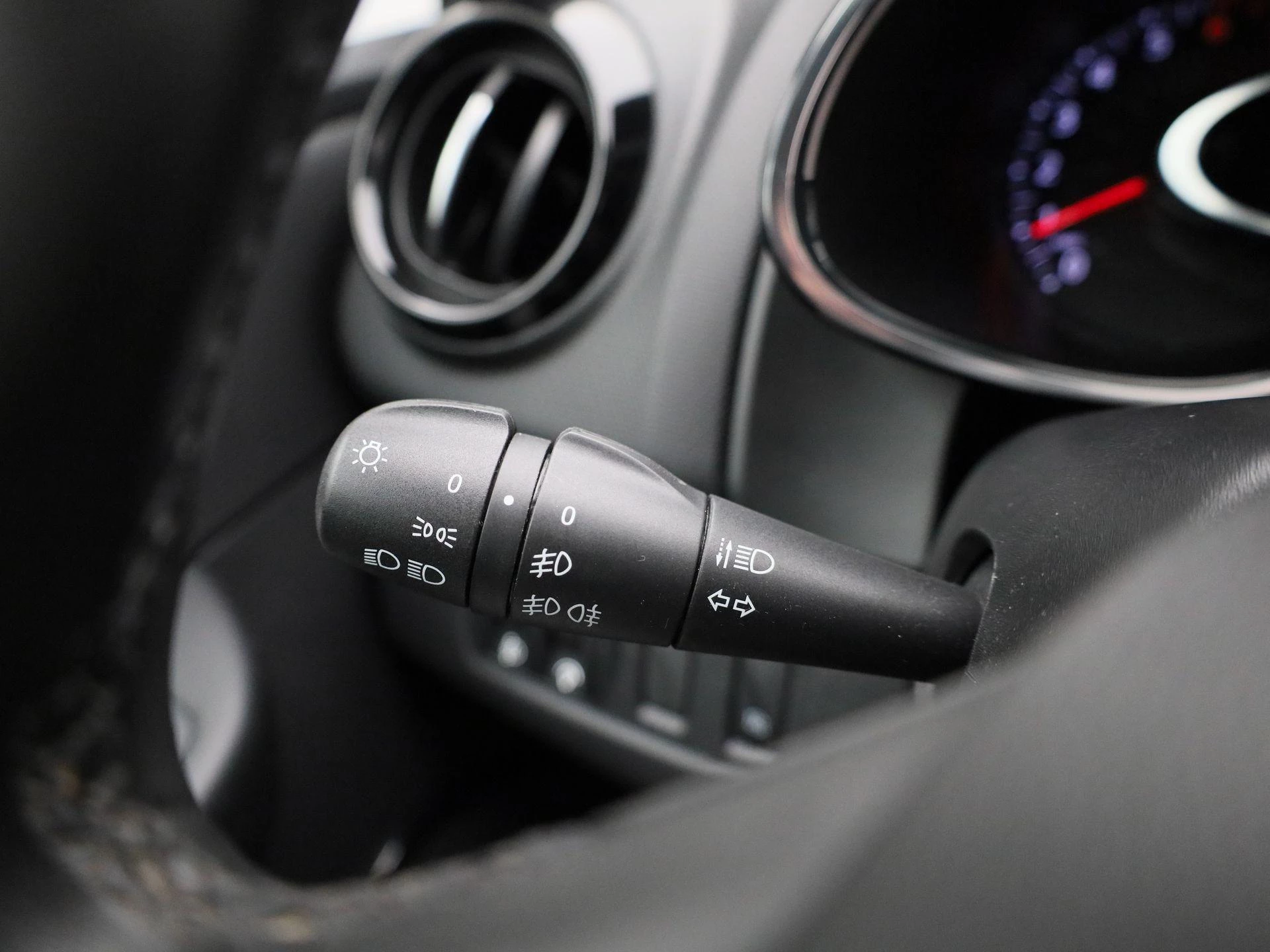 Renault-Clio-image-20