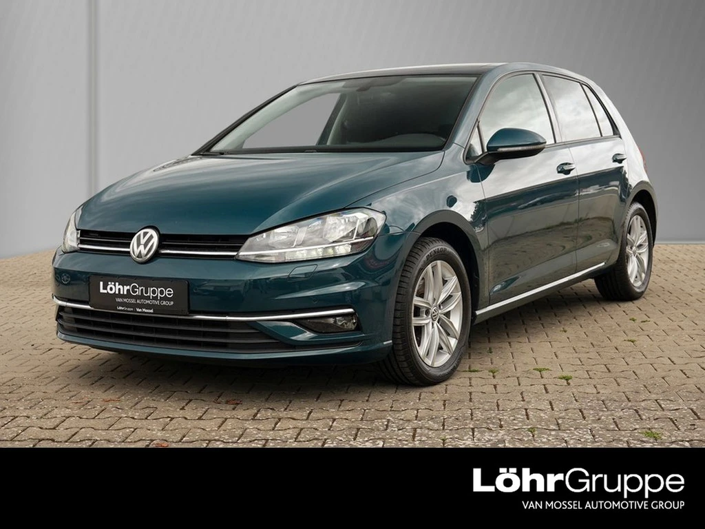 Volkswagen-Golf-image-0