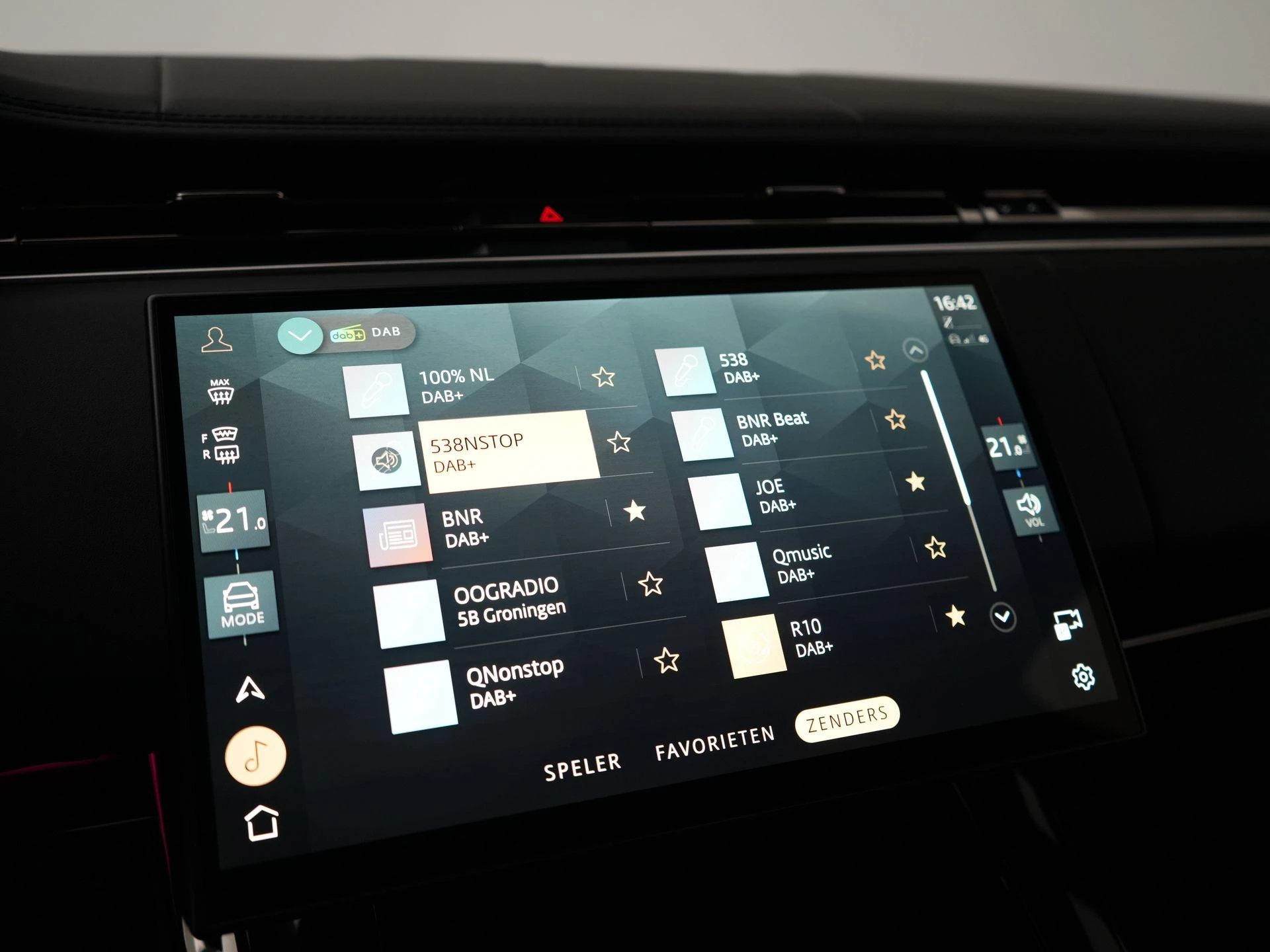 Land Rover-Range Rover Sport-image-21