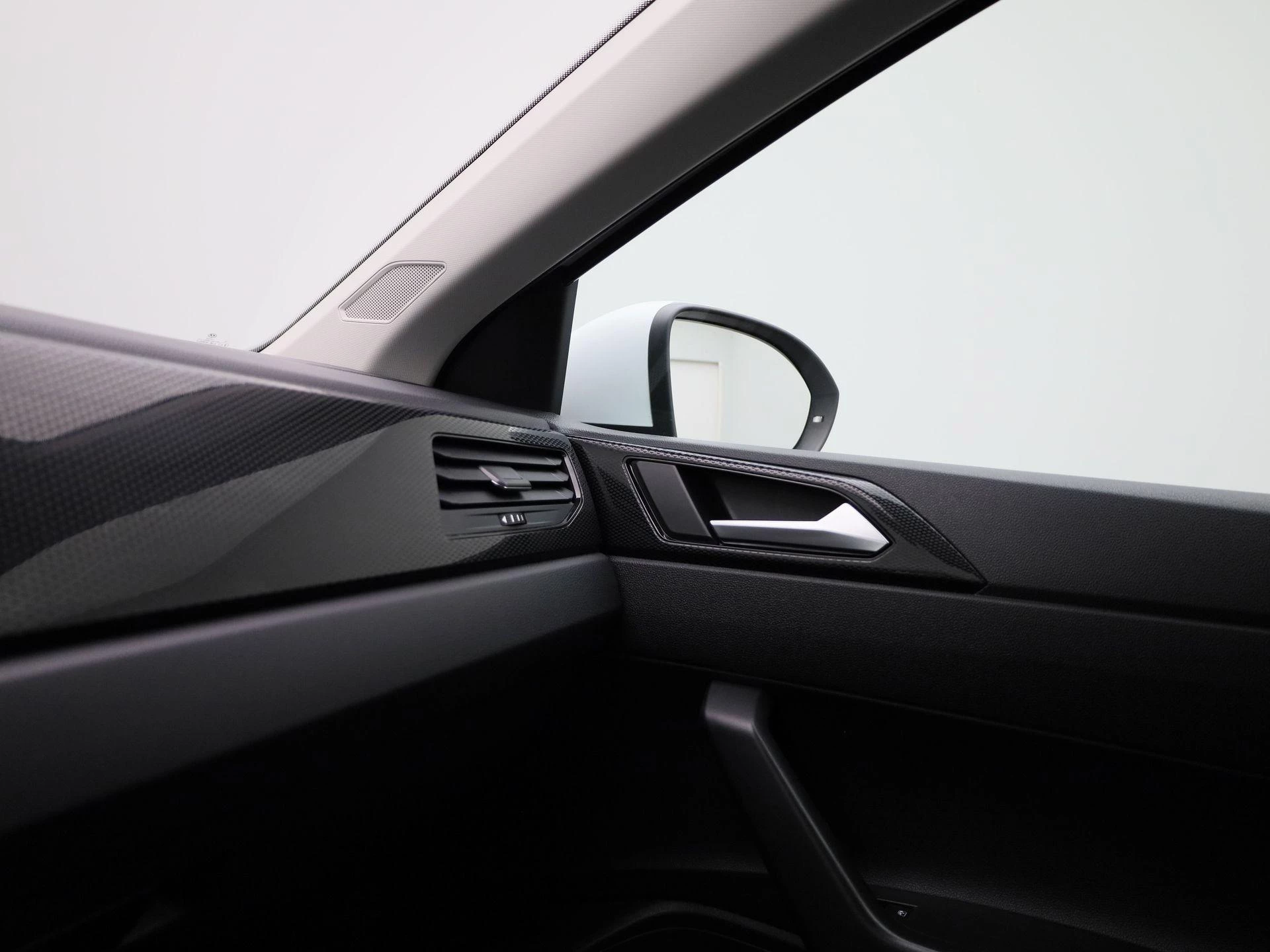 Volkswagen-Taigo-image-20