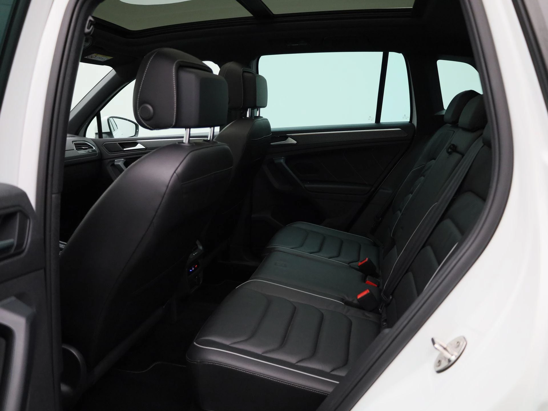 Volkswagen Tiguan 1.4 TSI eHybrid R-Line Business+ 245 PK|