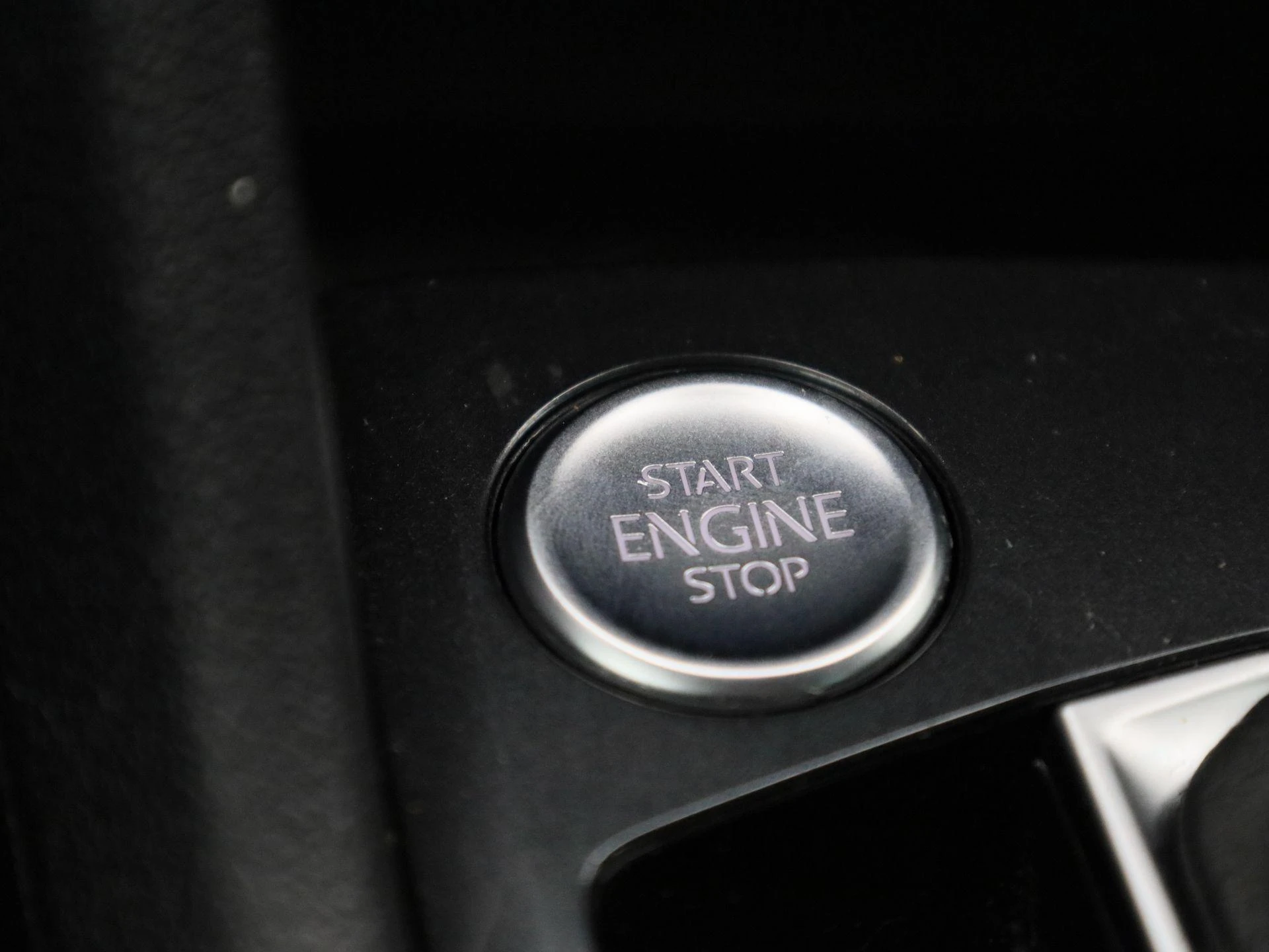 Volkswagen-Tiguan-image-29