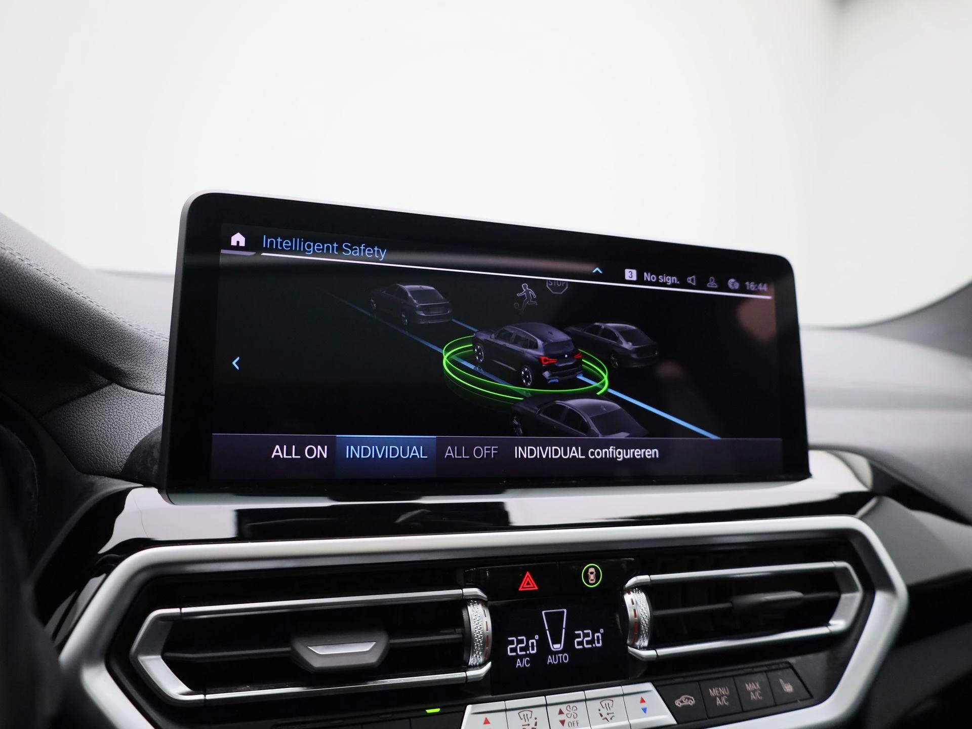 BMW-iX3-image-34