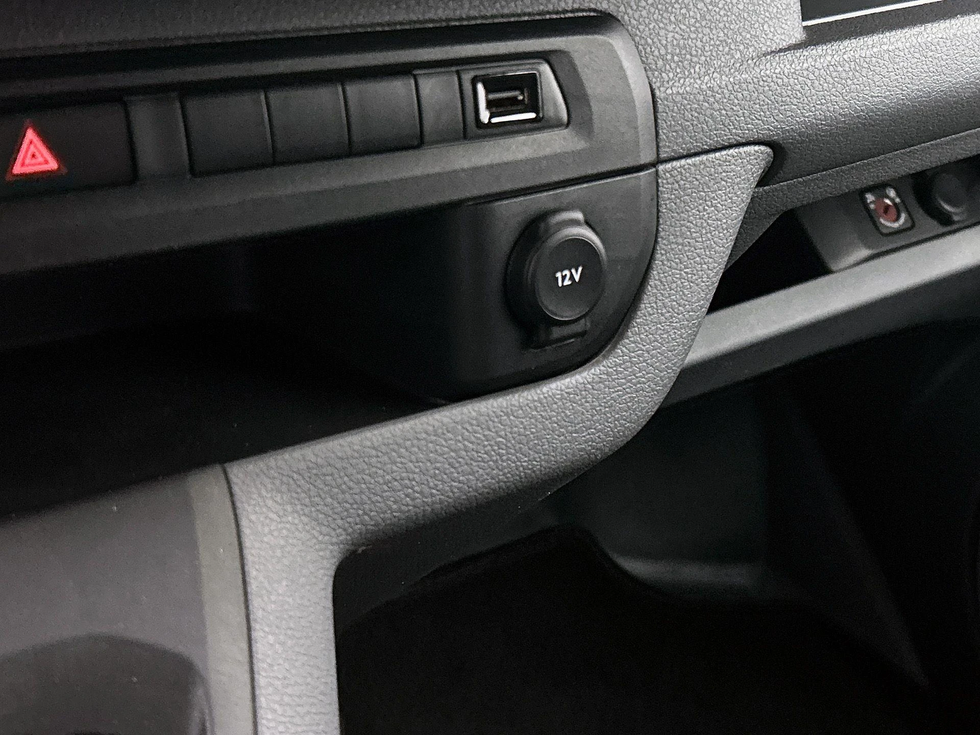 Opel-Vivaro-image-21