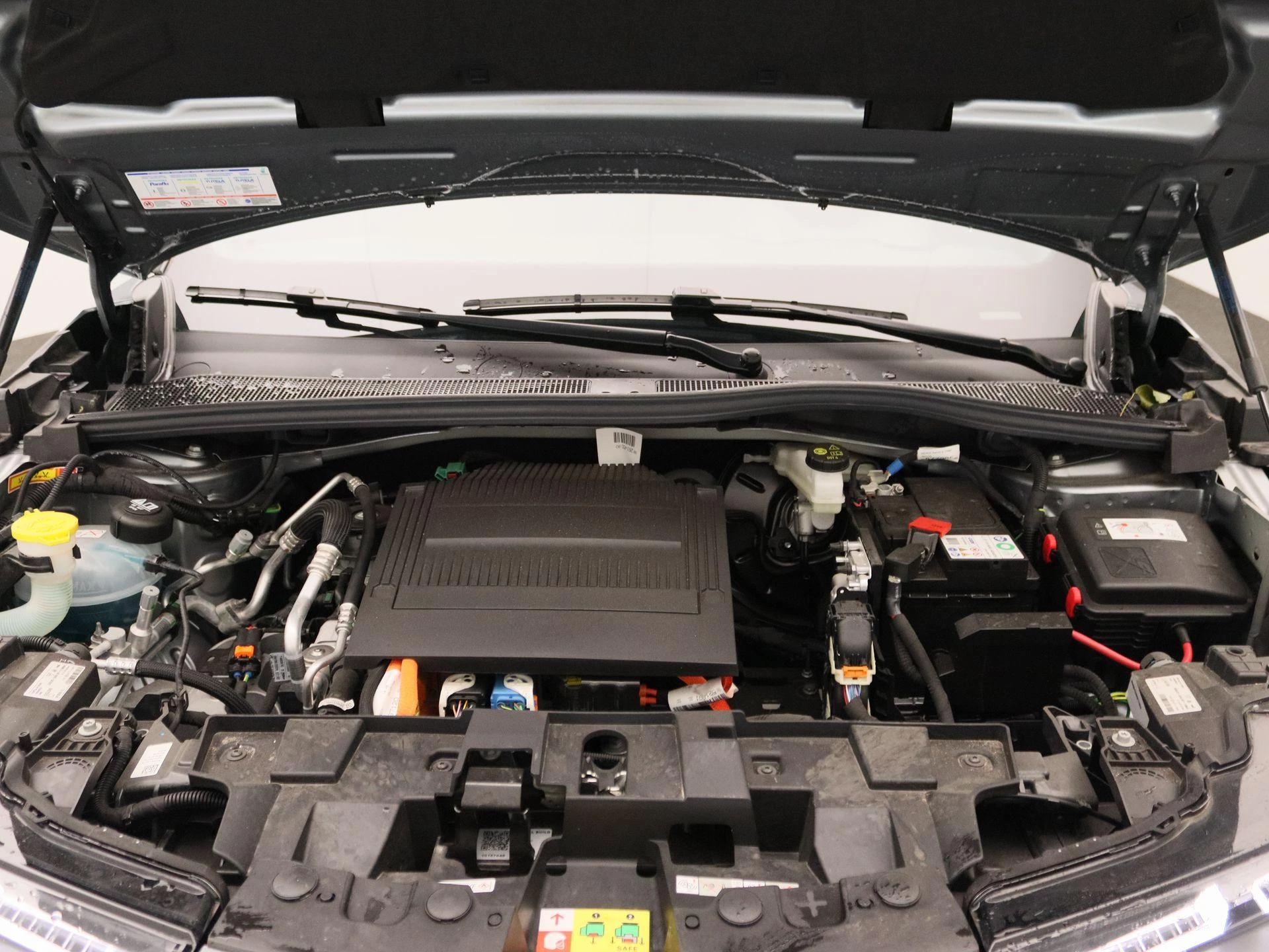 Alfa Romeo Junior Elettrica Speciale 54 kWh