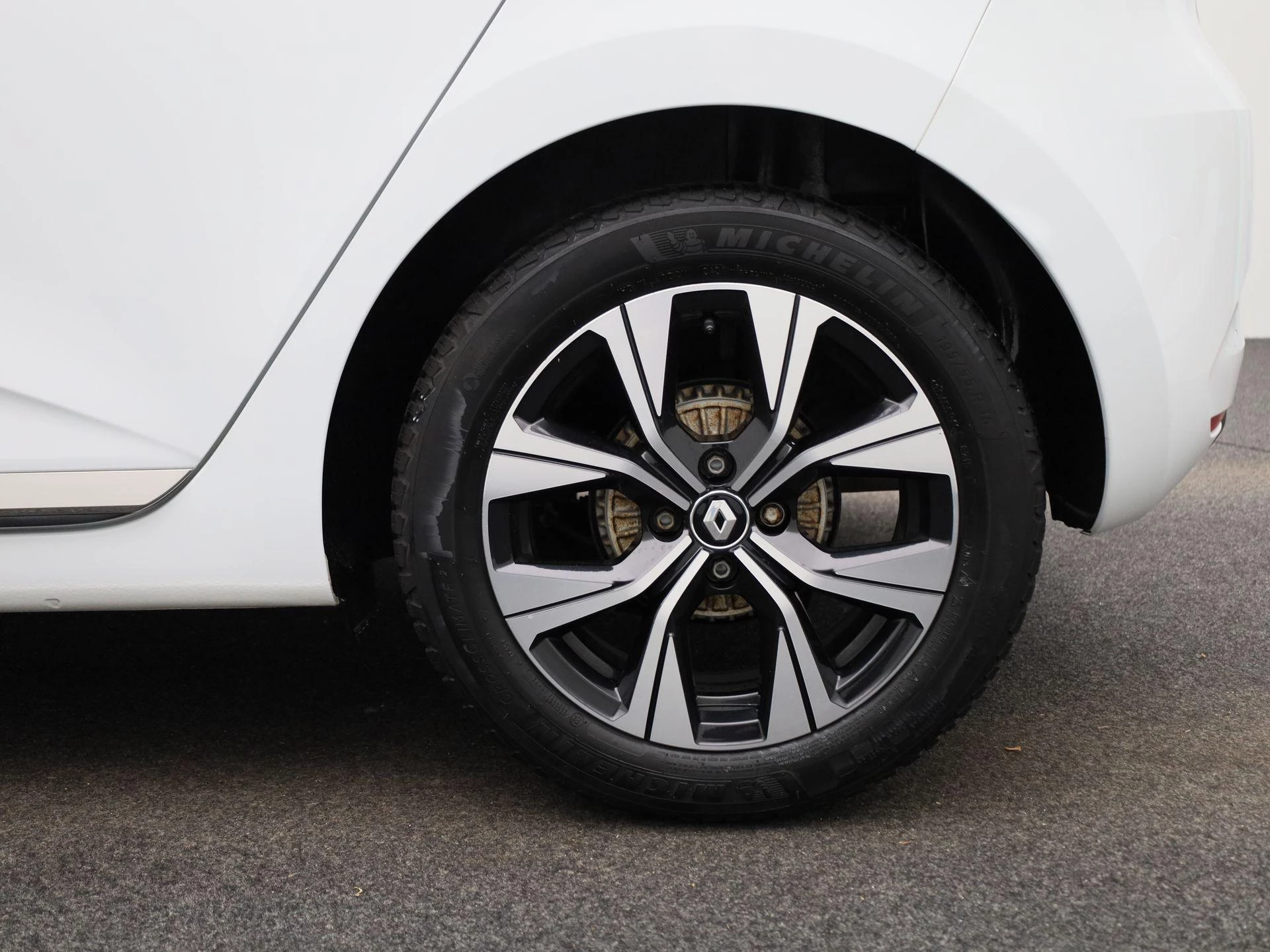 Renault-Clio-image-12