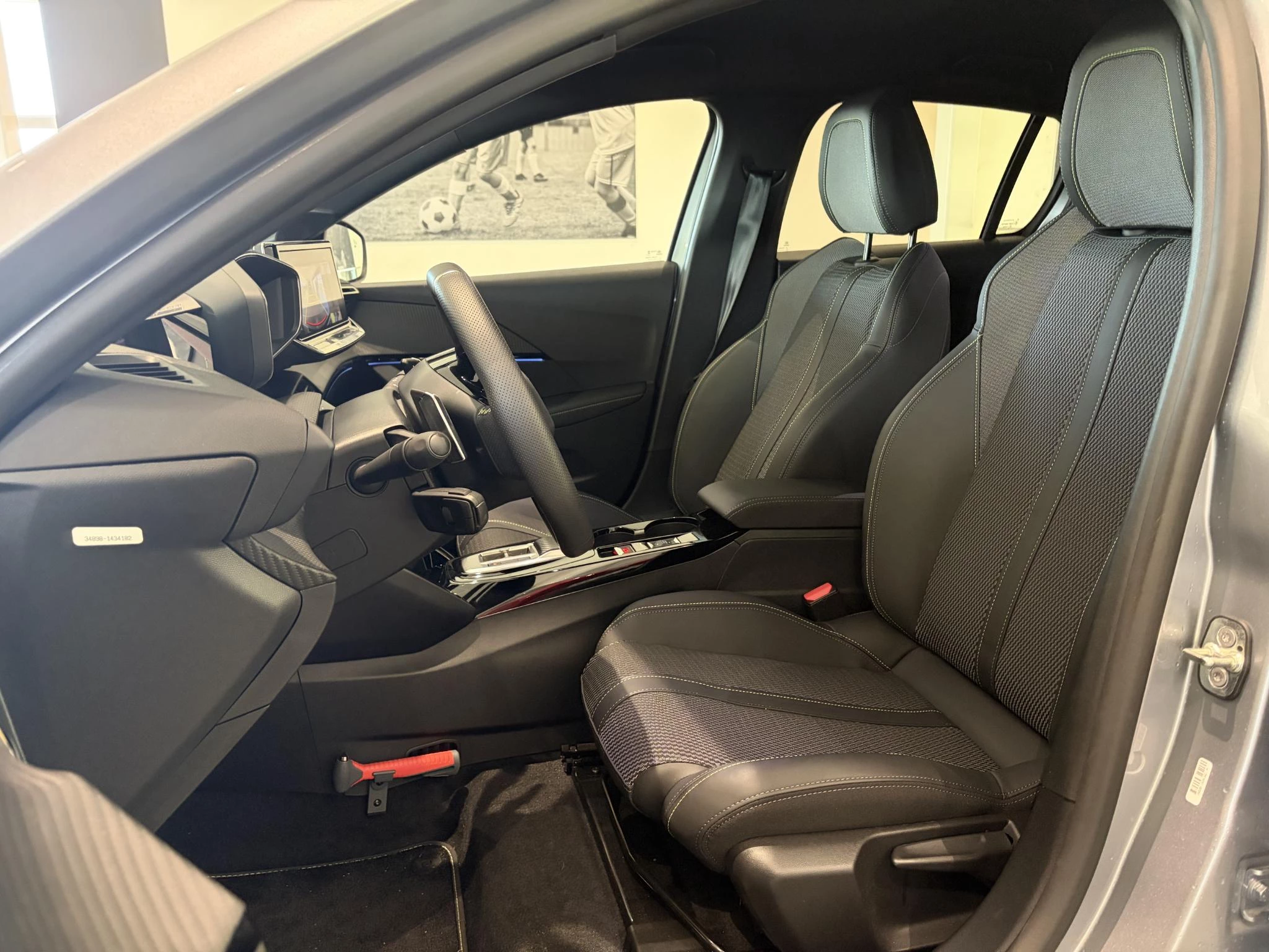 Peugeot 208 1.2 Hybrid 145 e-DCS6 GT