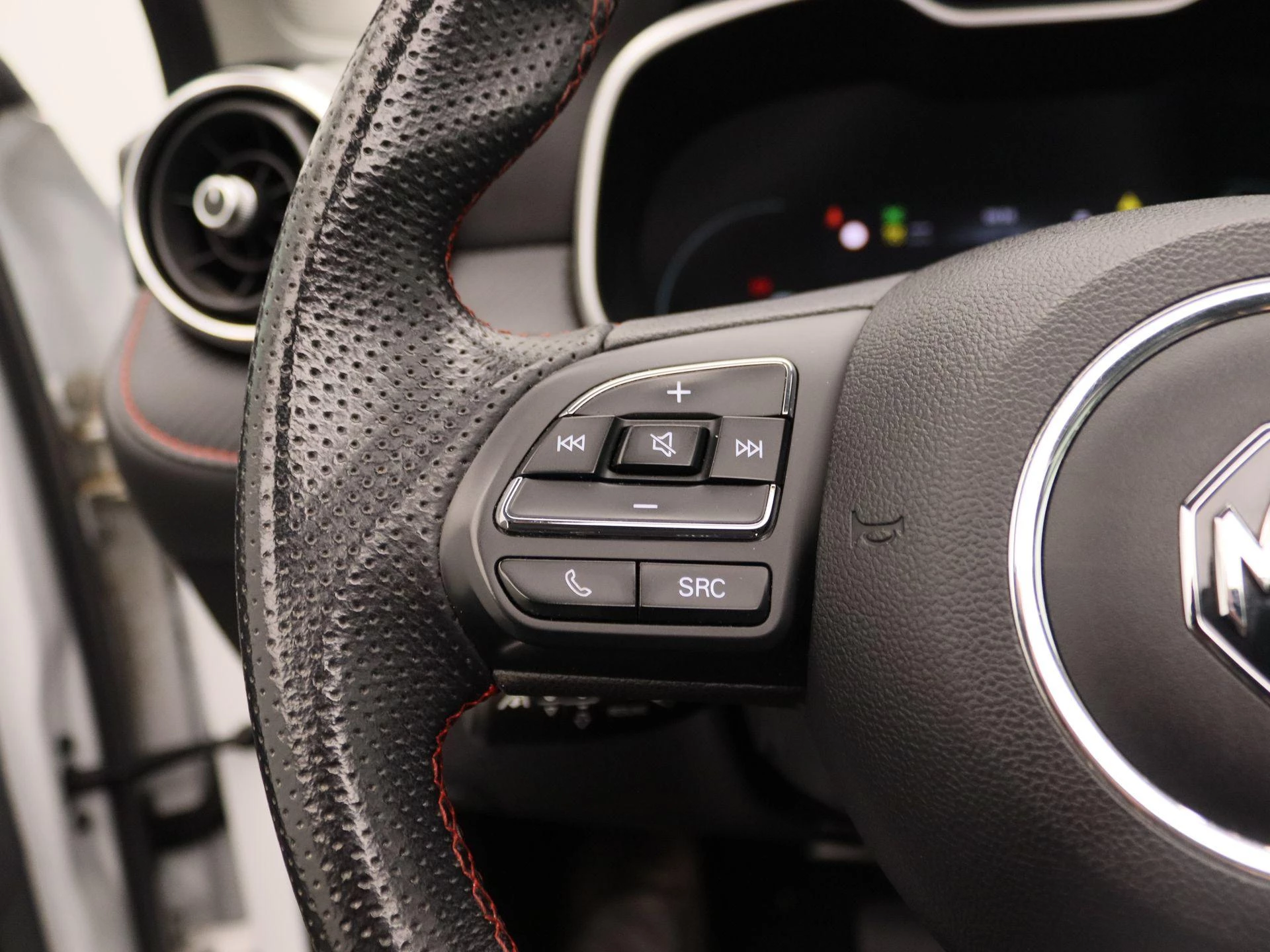MG ZS EV Long Range Luxury 70 kWh