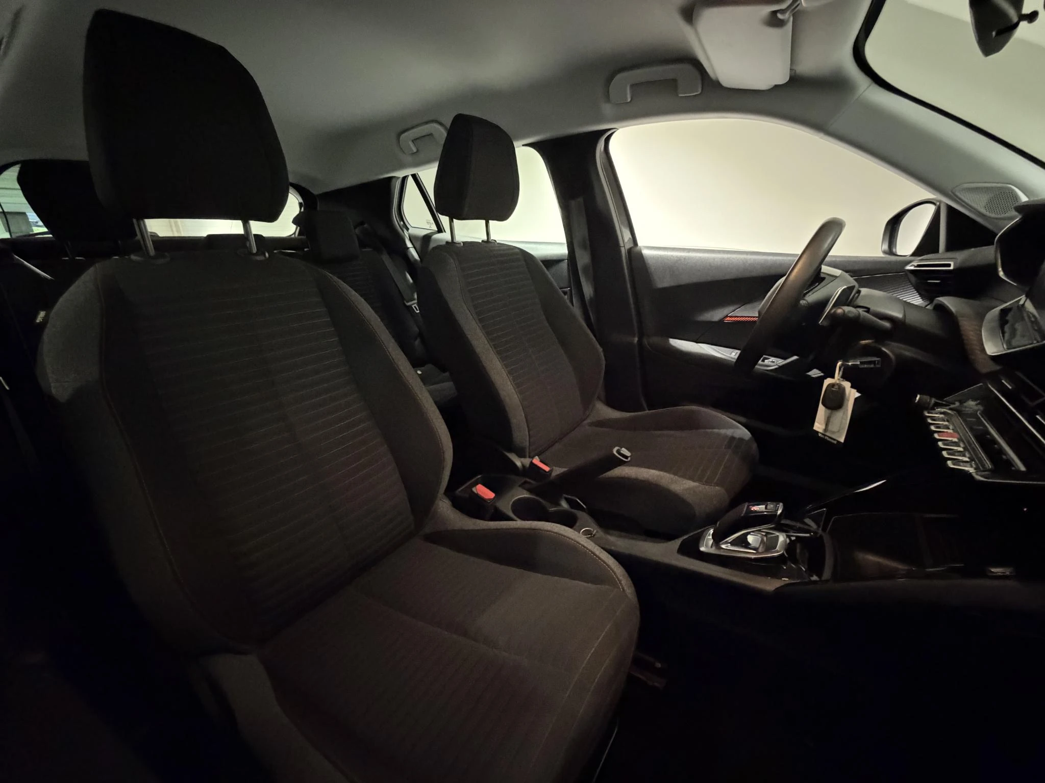 Peugeot-2008-image-15