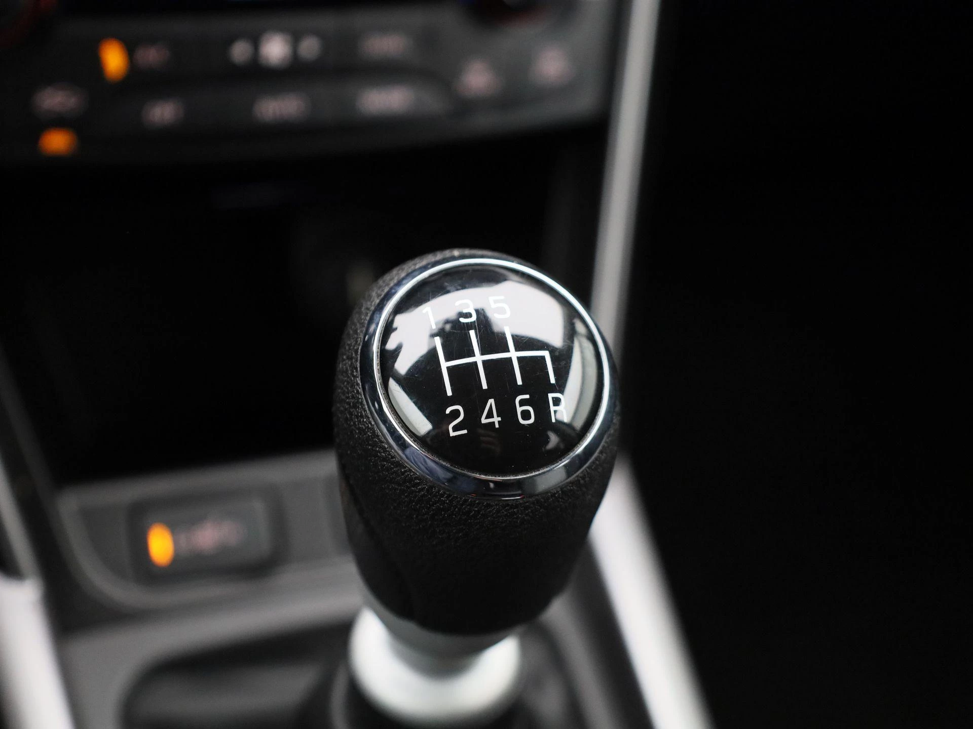 Suzuki-S-Cross-image-24