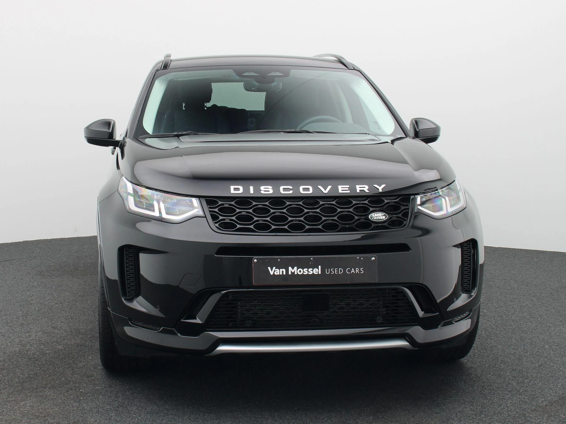 Land Rover-Discovery Sport-image-2