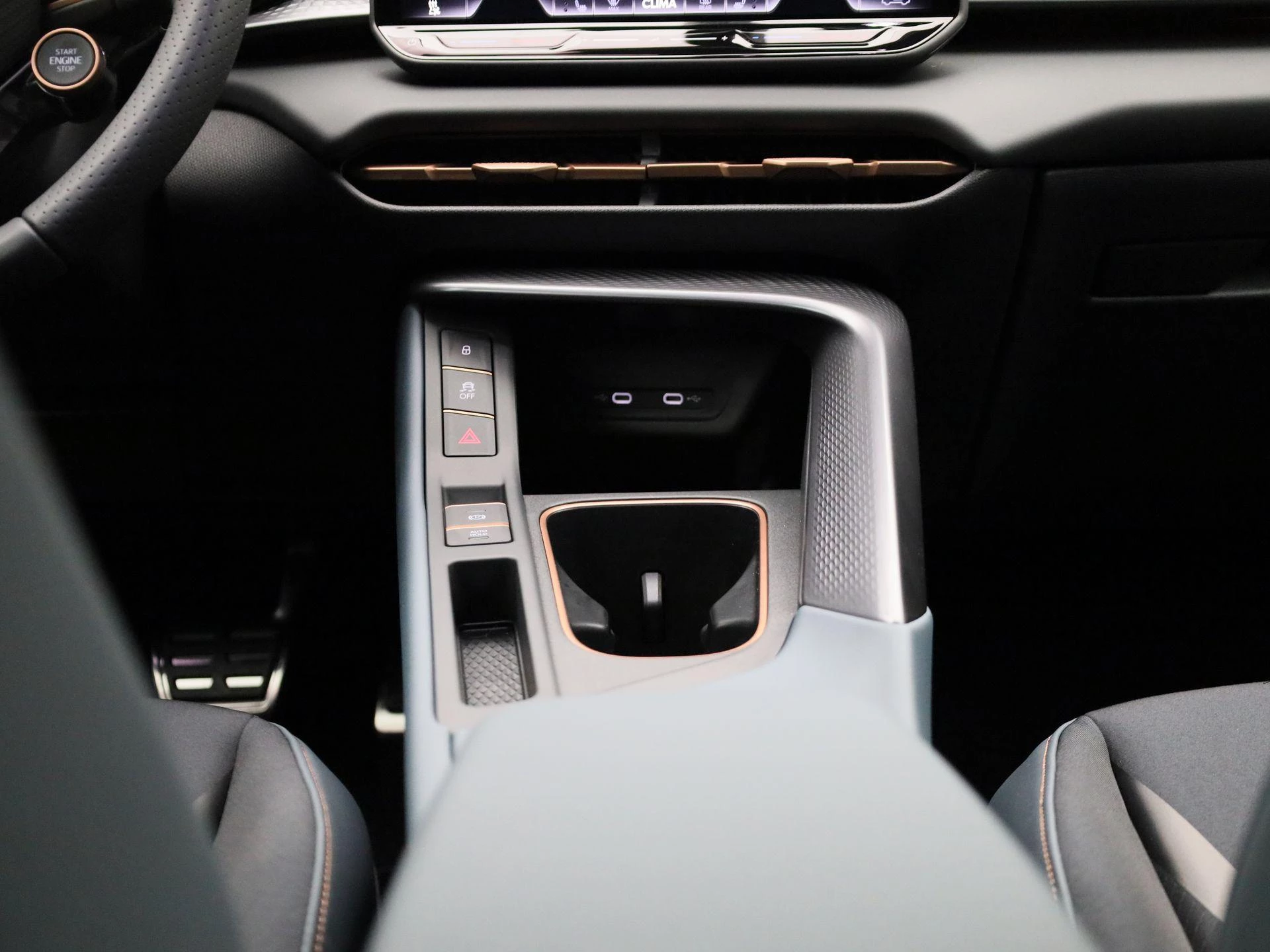 CUPRA Terramar 1.5 TSI e-Hybrid Business