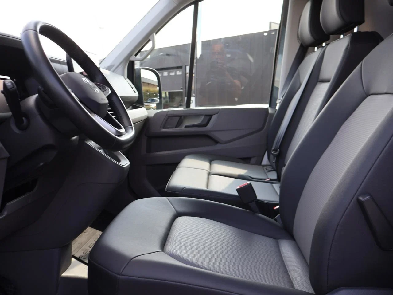 Volkswagen-Crafter-image-10