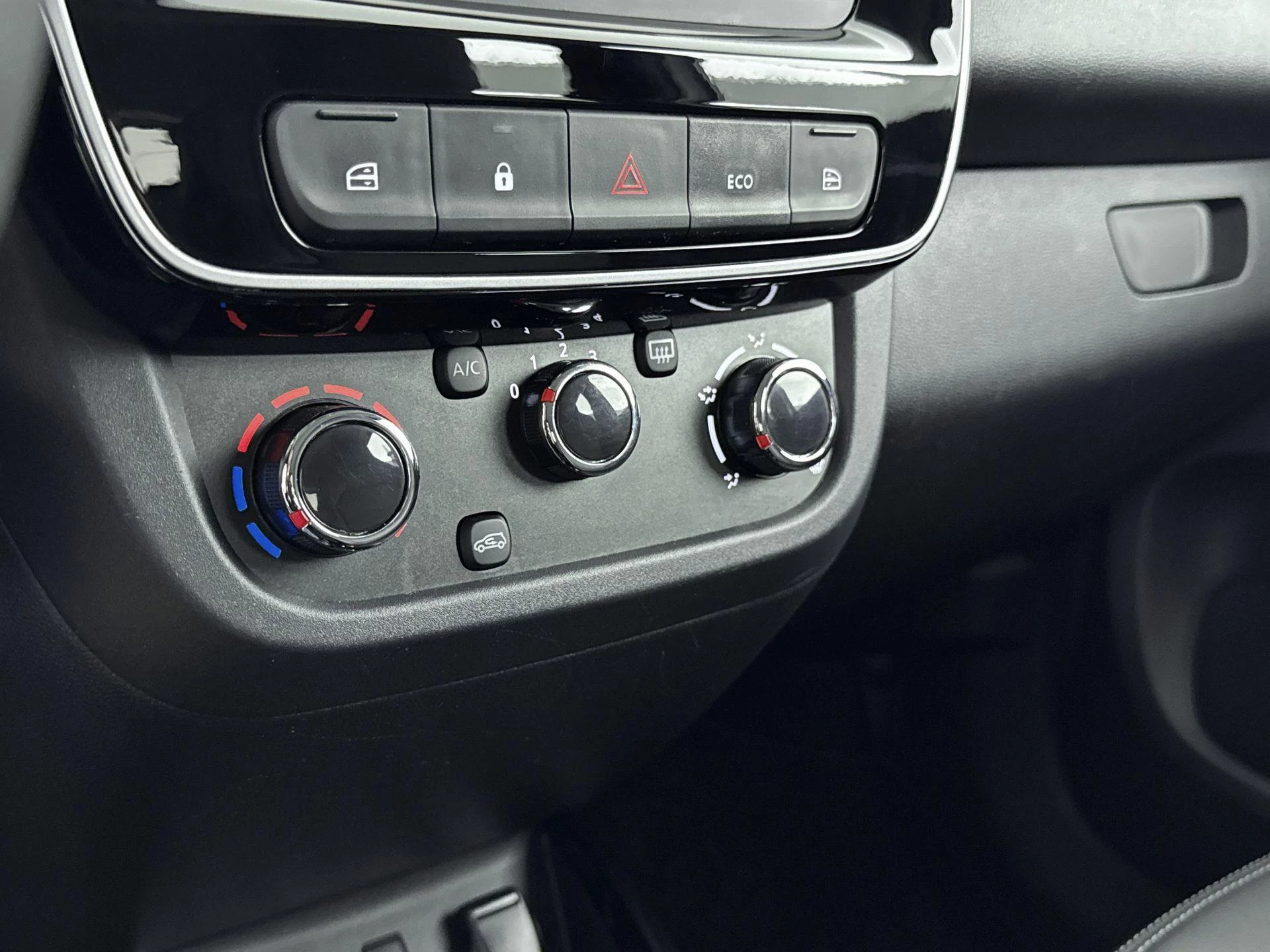 Dacia Spring Expression 27 kWh 45Pk