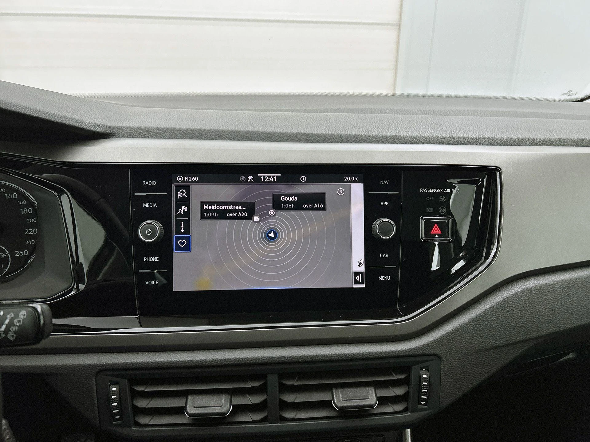 Volkswagen-Polo-image-24