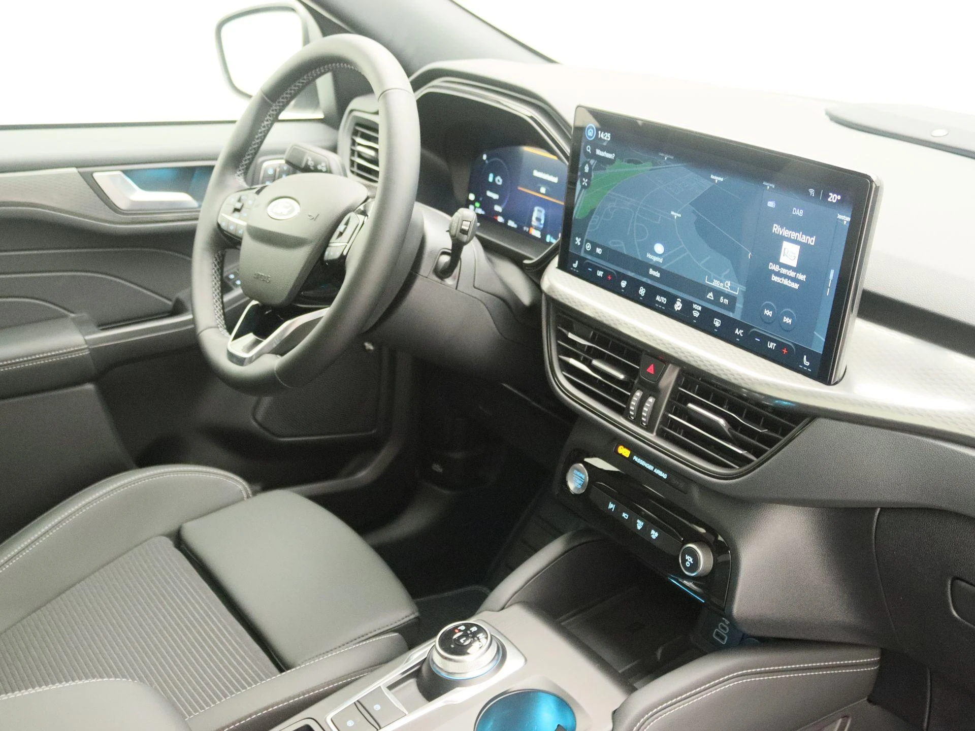Ford-Kuga-image-27