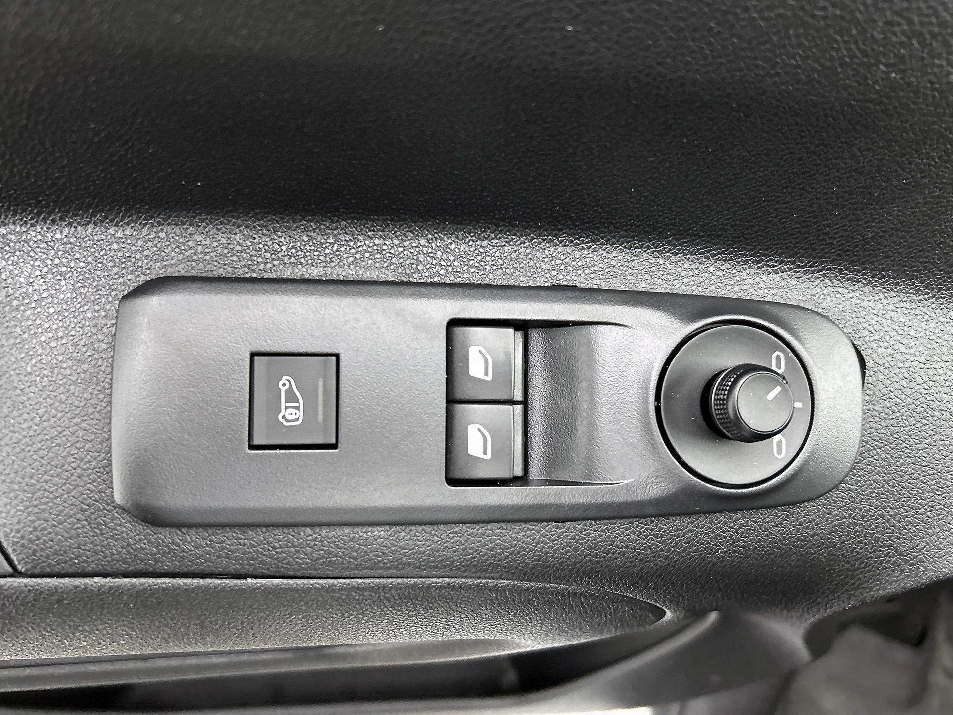 Peugeot-Partner-image-28