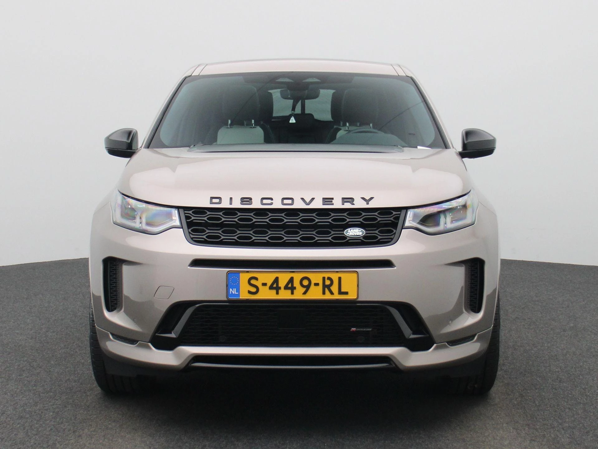 Land Rover-Discovery Sport-image-2