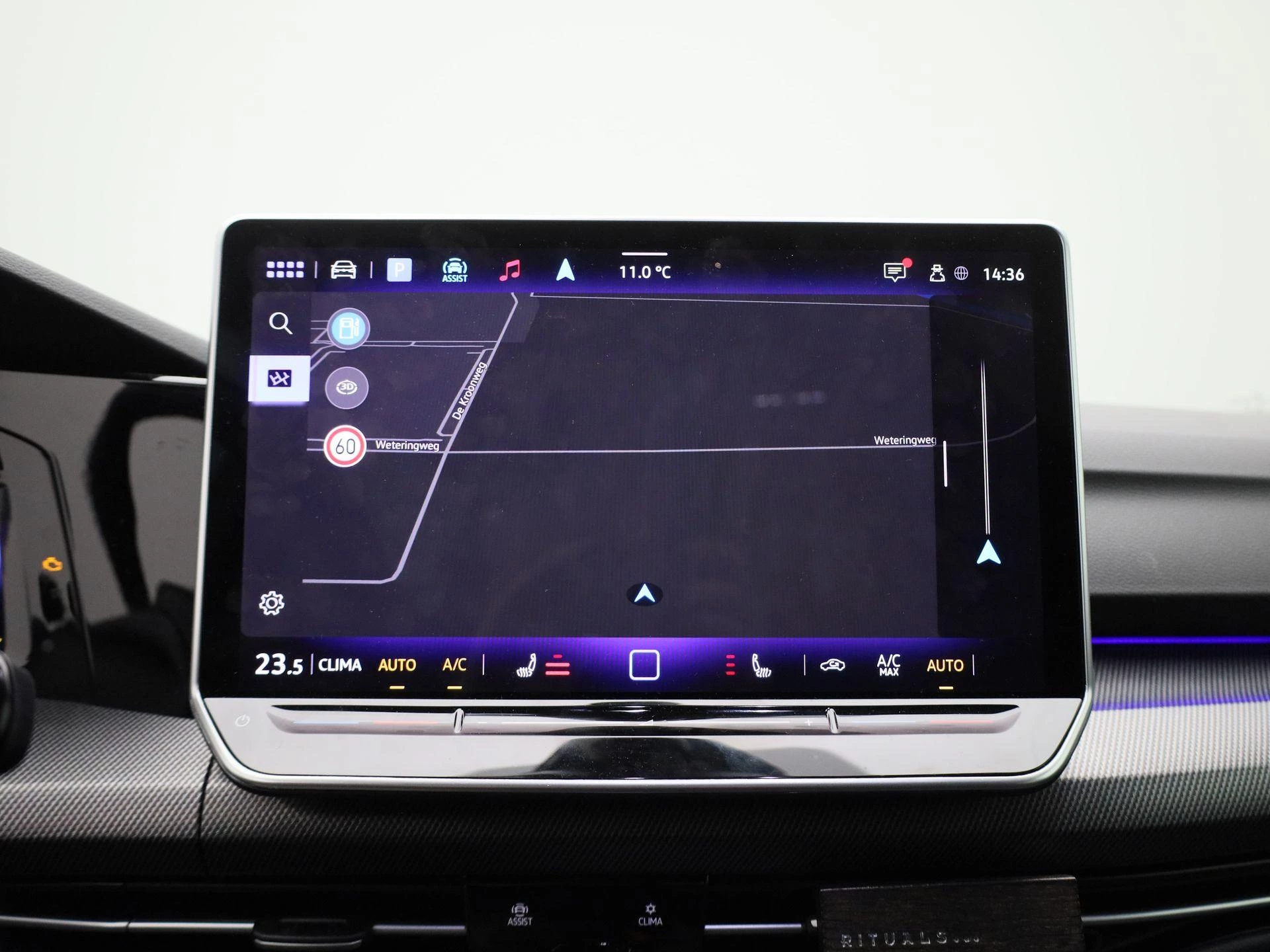 Volkswagen-Golf-image-15