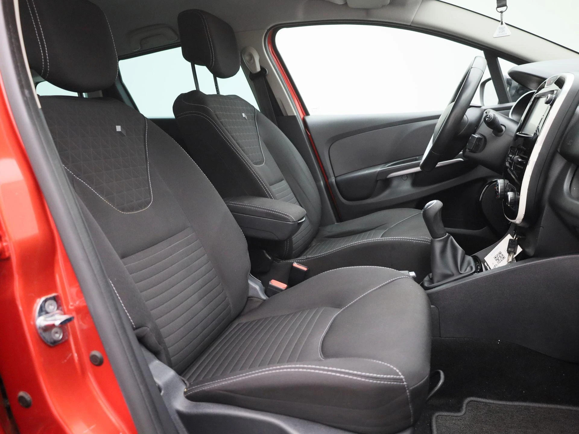 Renault-Clio-image-31
