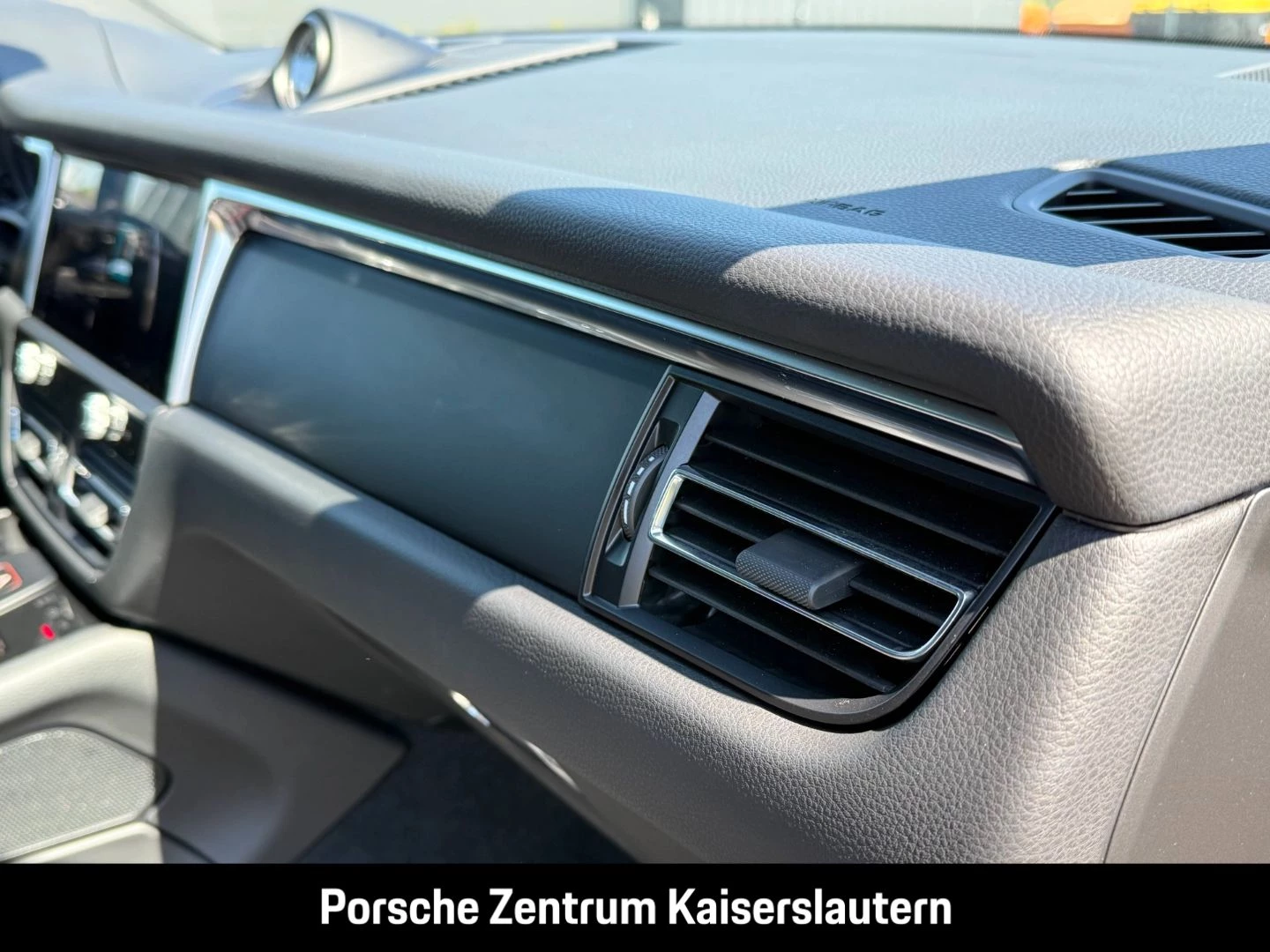 Porsche Macan Sportabgasanlage BOSE Luftfederung 20-Zoll -
