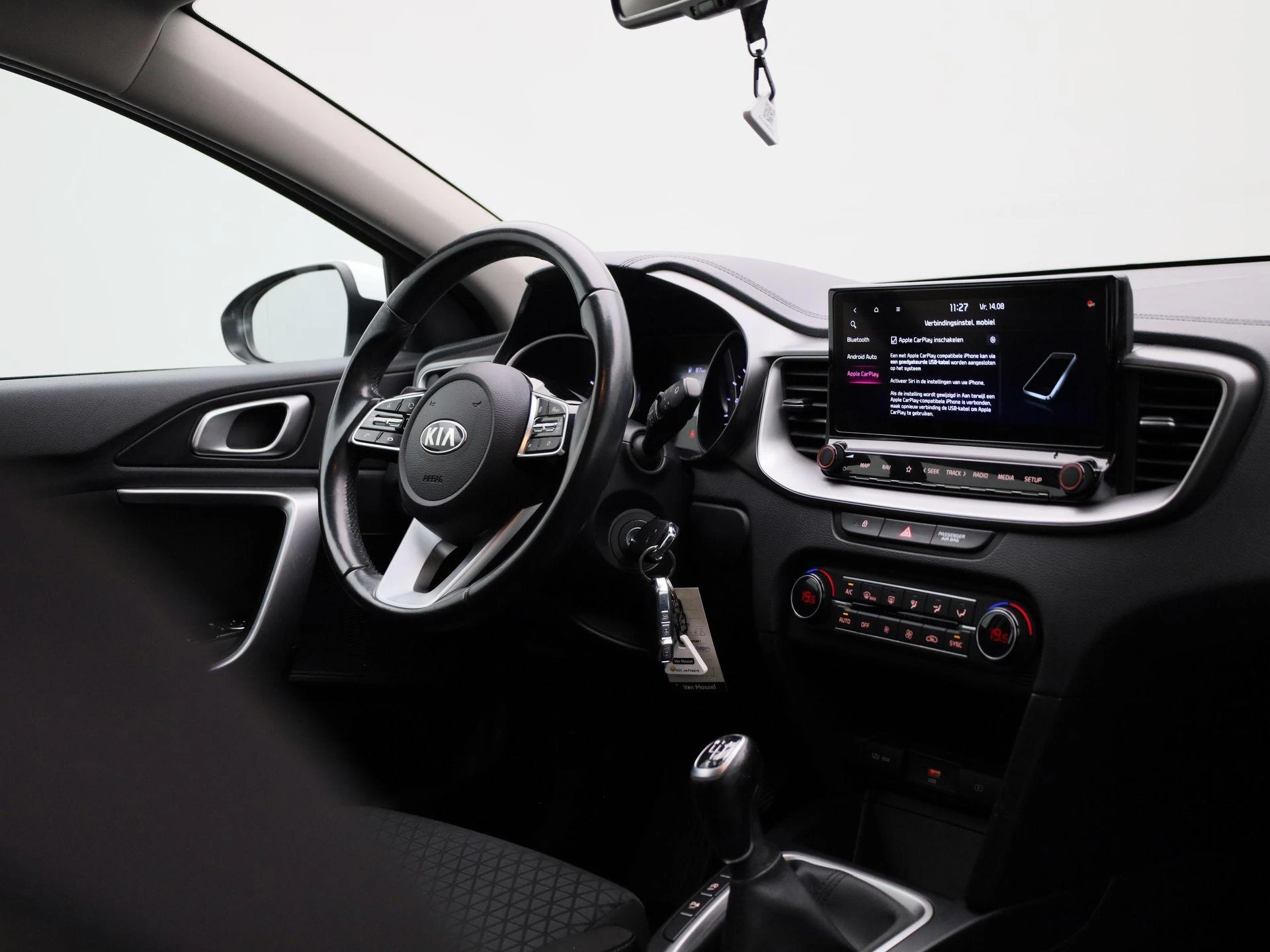 Kia-Ceed Sportswagon-image-30