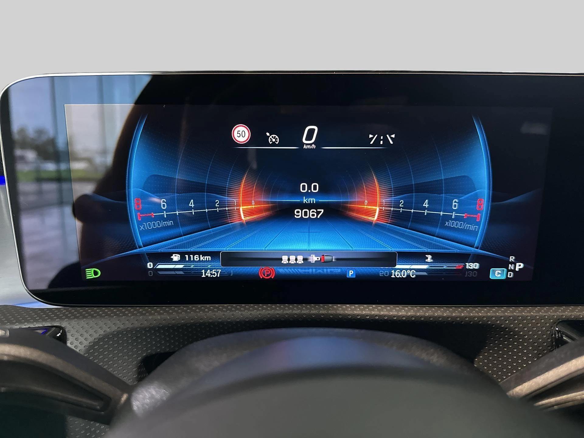 Mercedes-Benz-CLA-image-13