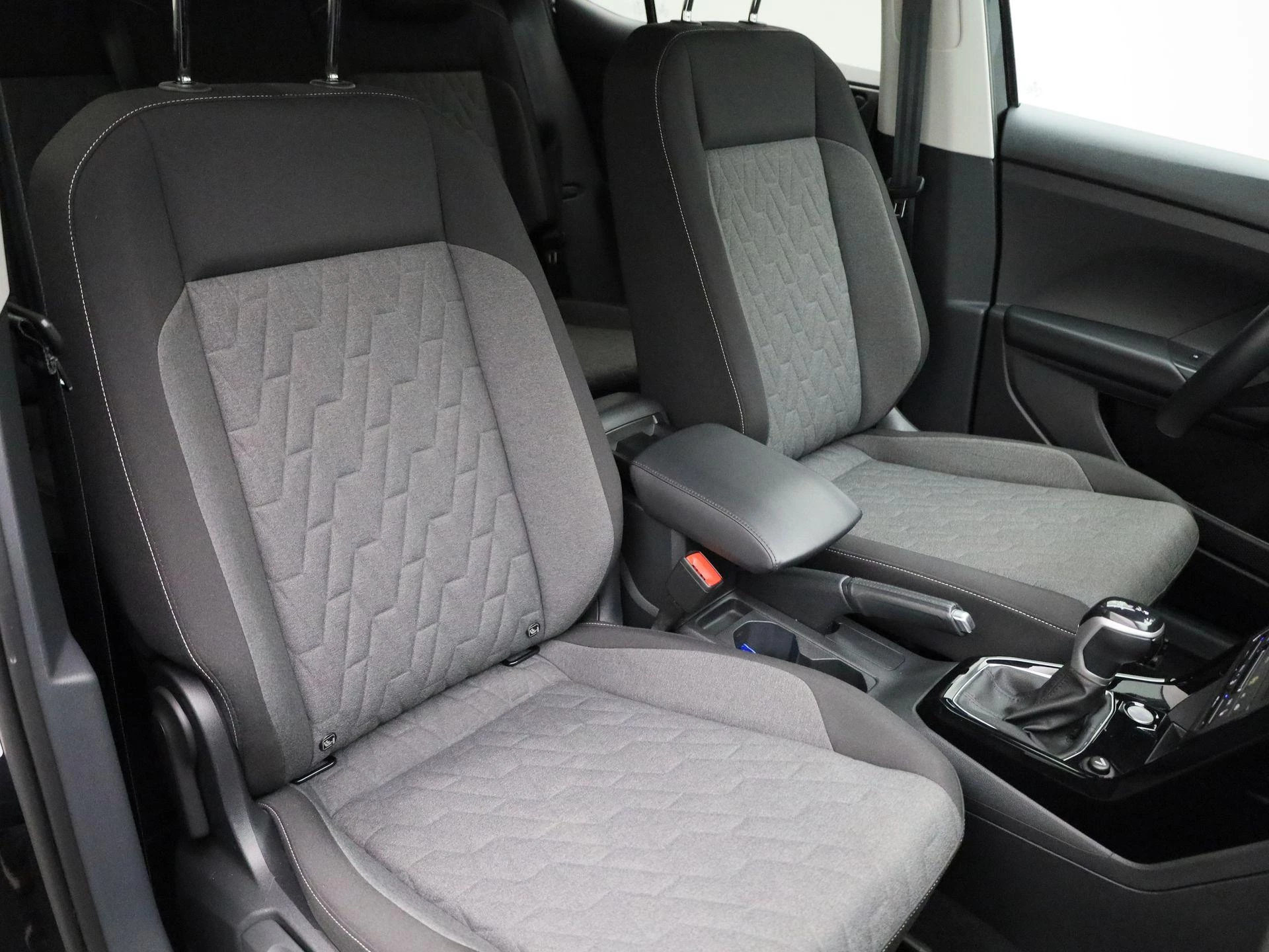 Volkswagen-T-Cross-image-37