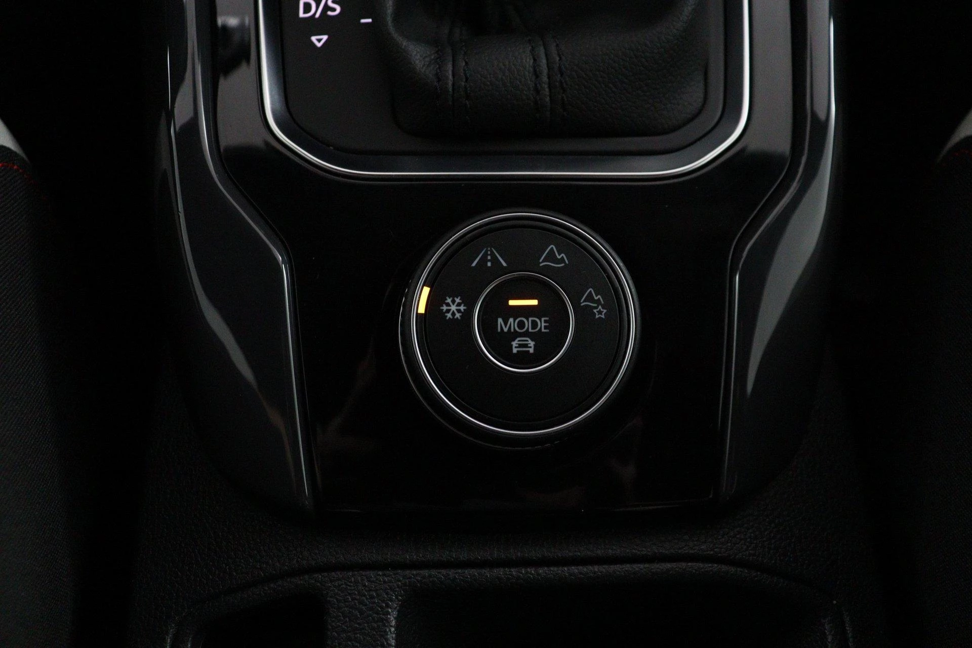 Volkswagen-T-Roc-image-51