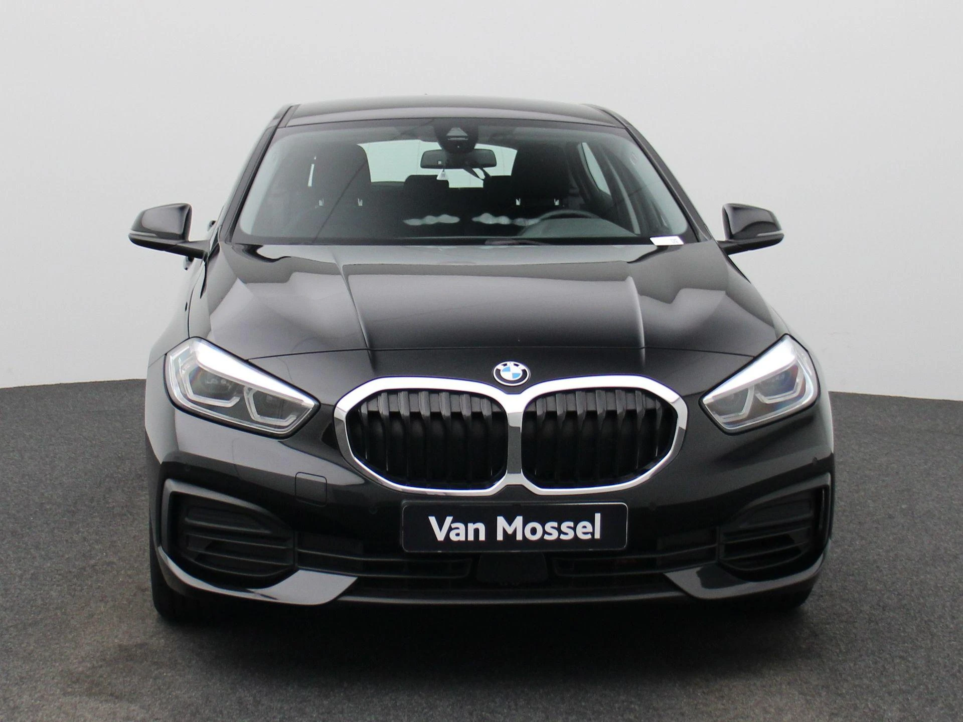 BMW-1 Reeks-image-2