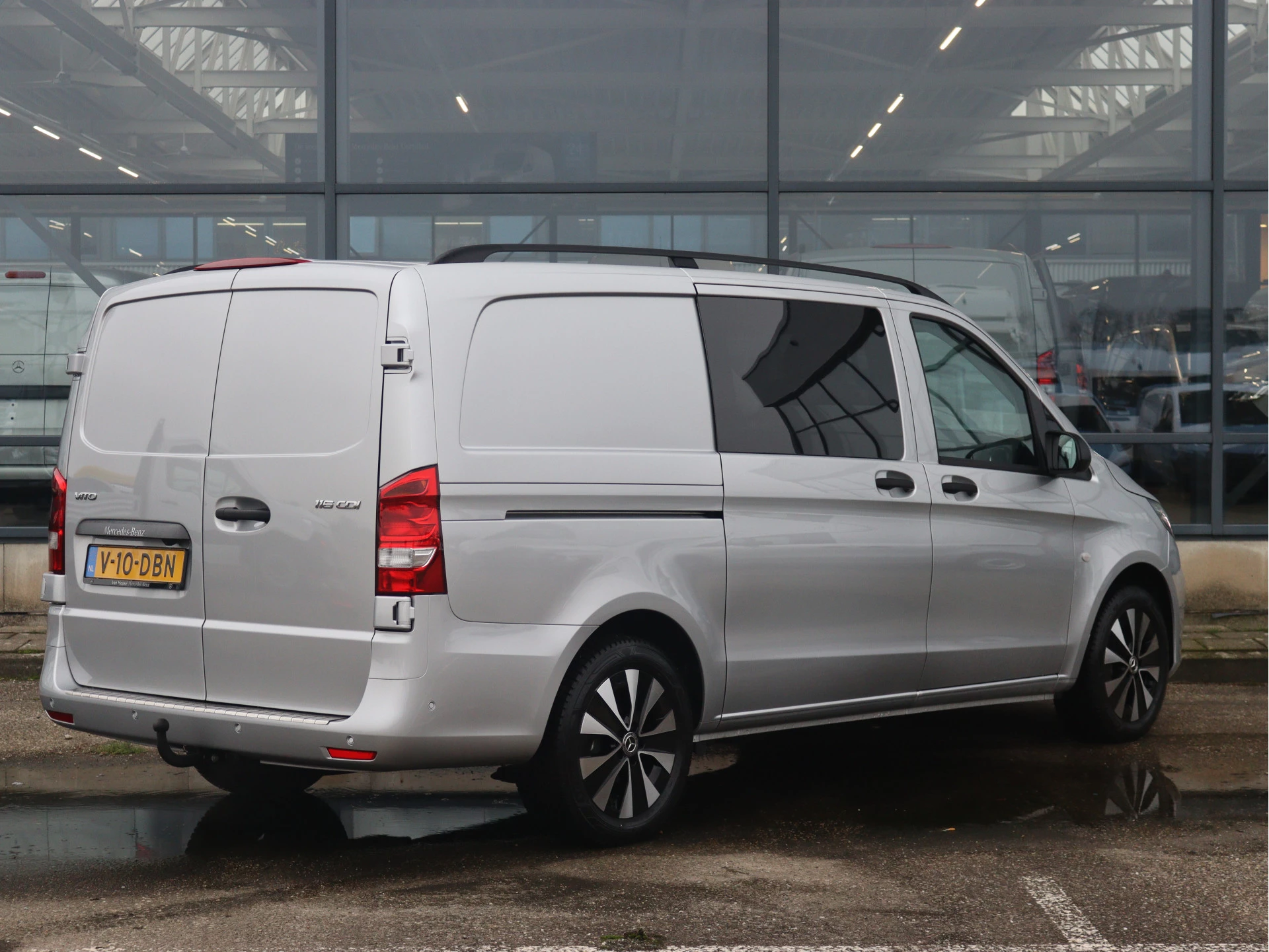 Mercedes-Benz-Vito-image-1