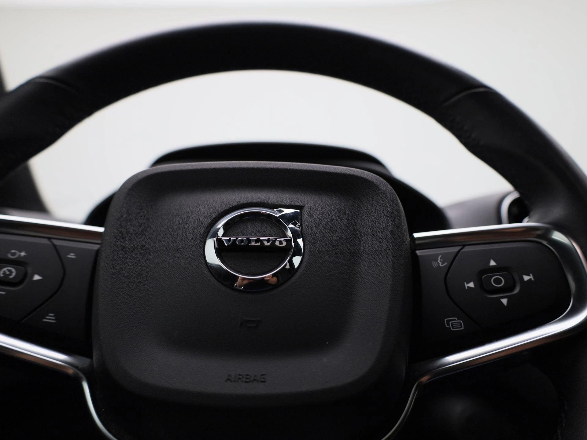 Volvo-C40-image-29