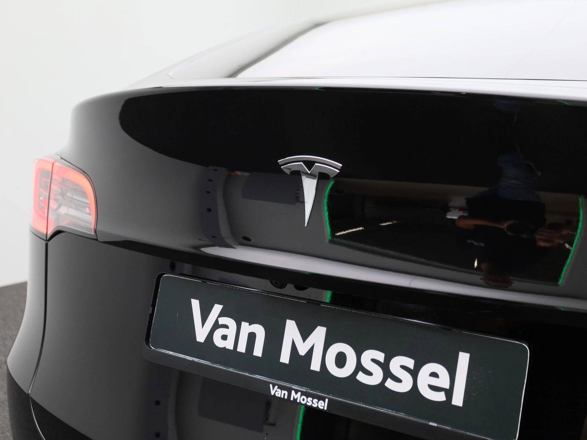 Tesla-Model Y-image-35