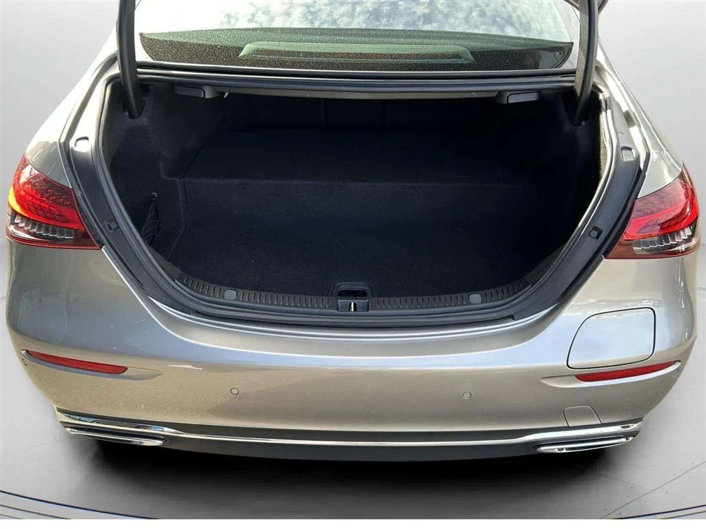 Mercedes-Benz-E-Klasse-image-27