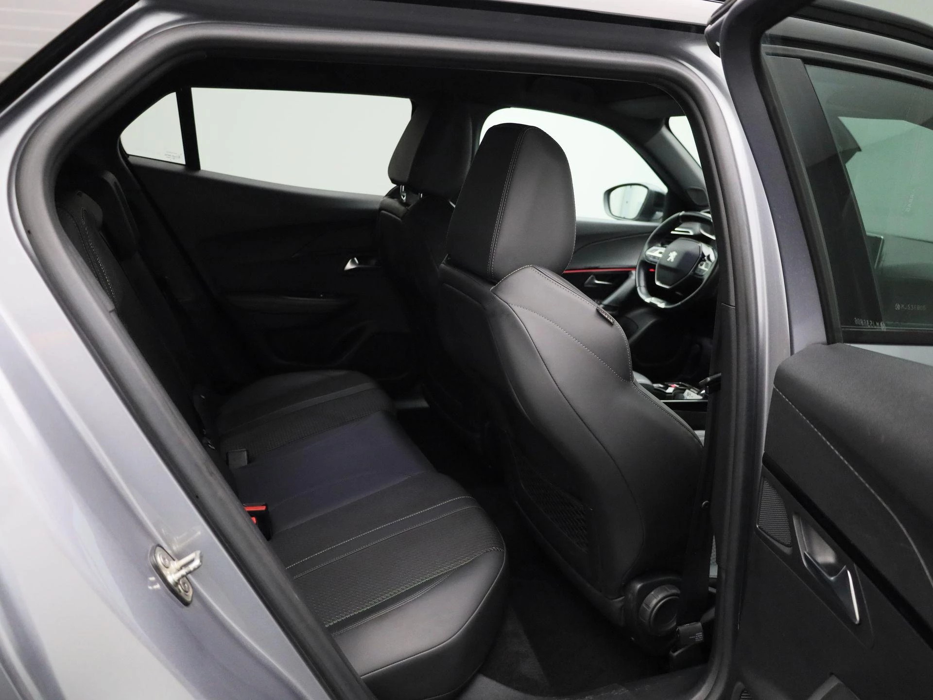 Peugeot e-2008 EV GT 50 kWh