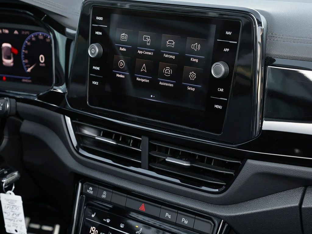 Volkswagen-T-Roc-image-10