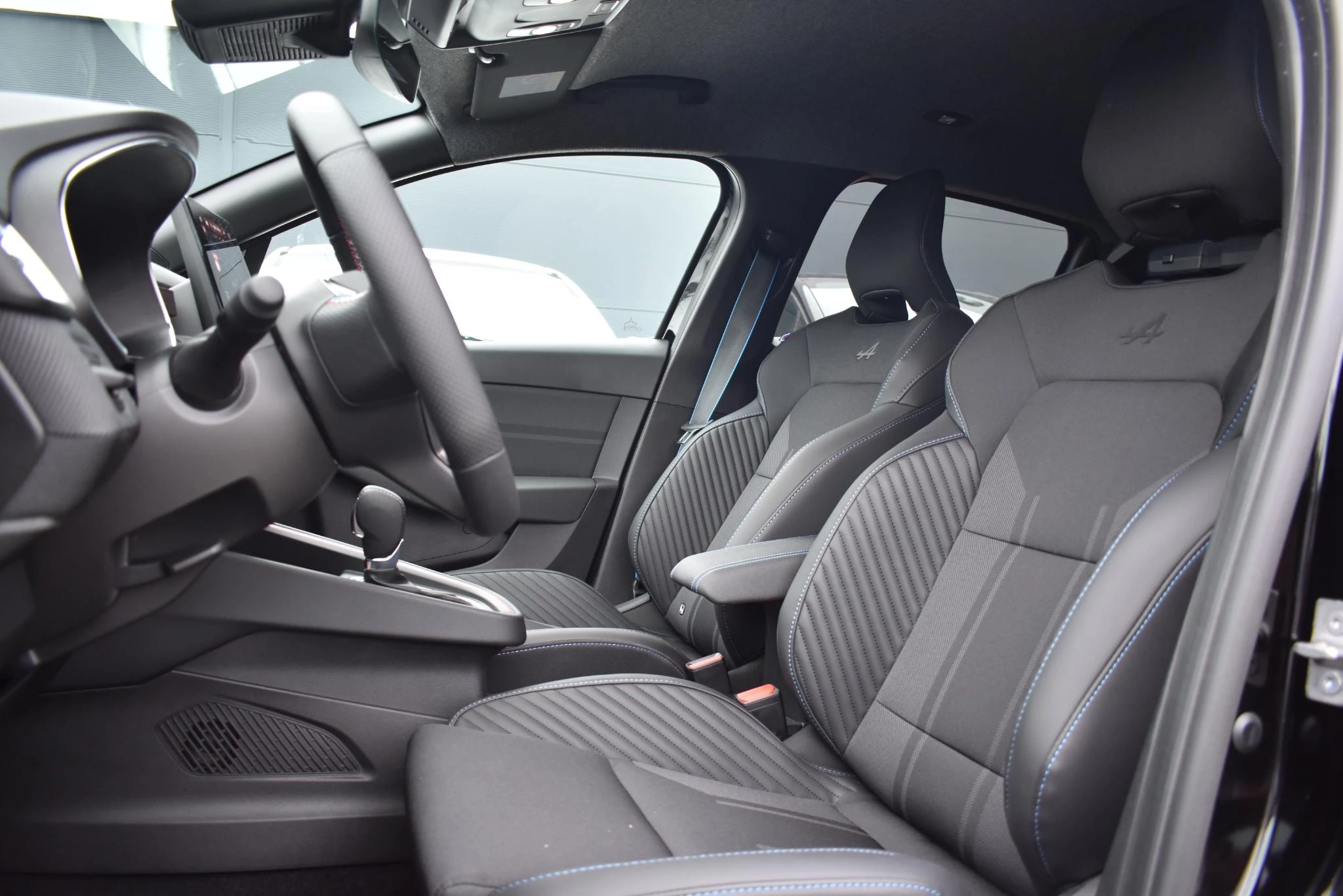 Renault-Clio-image-9