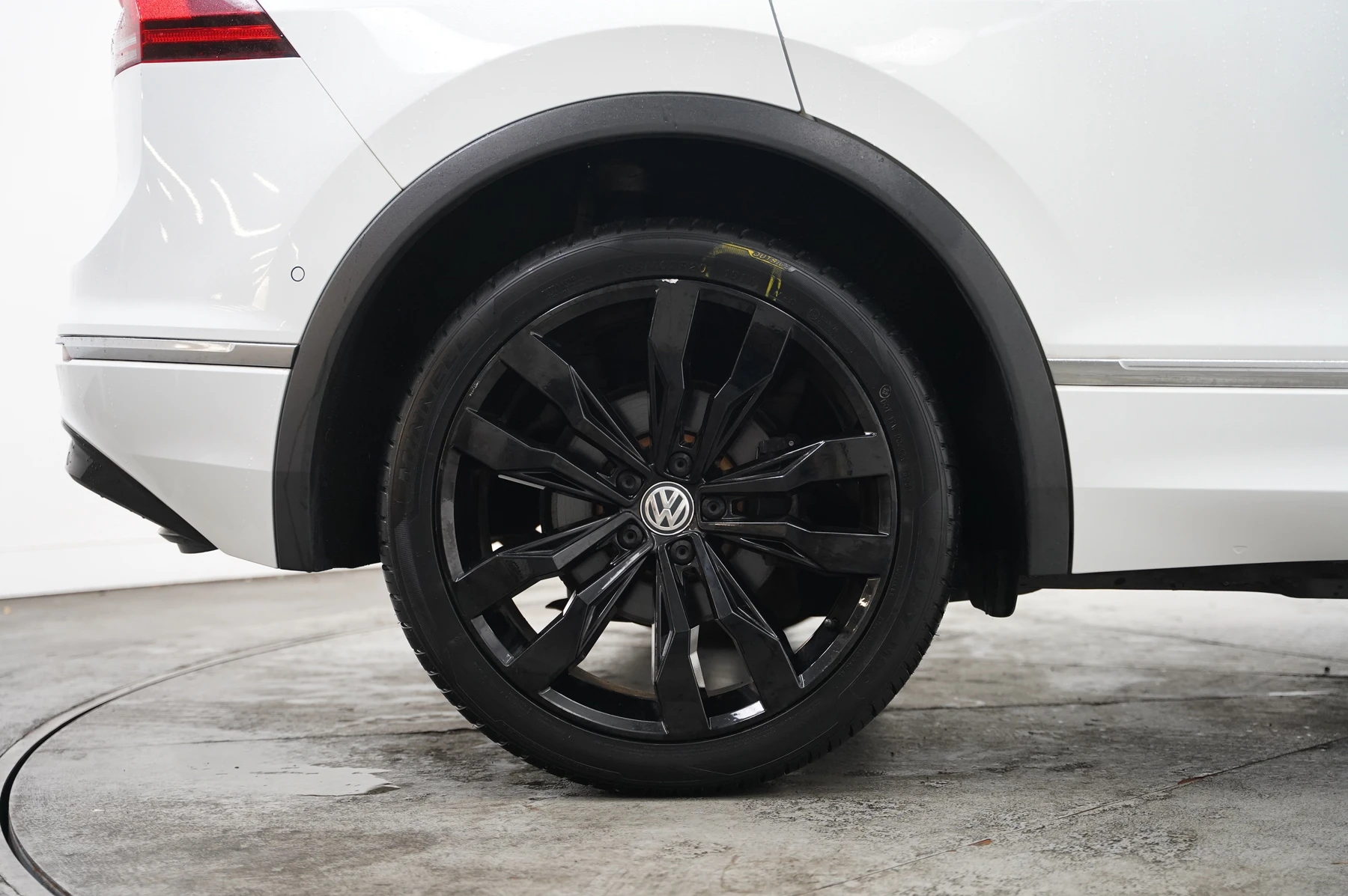 Volkswagen-Tiguan-image-39