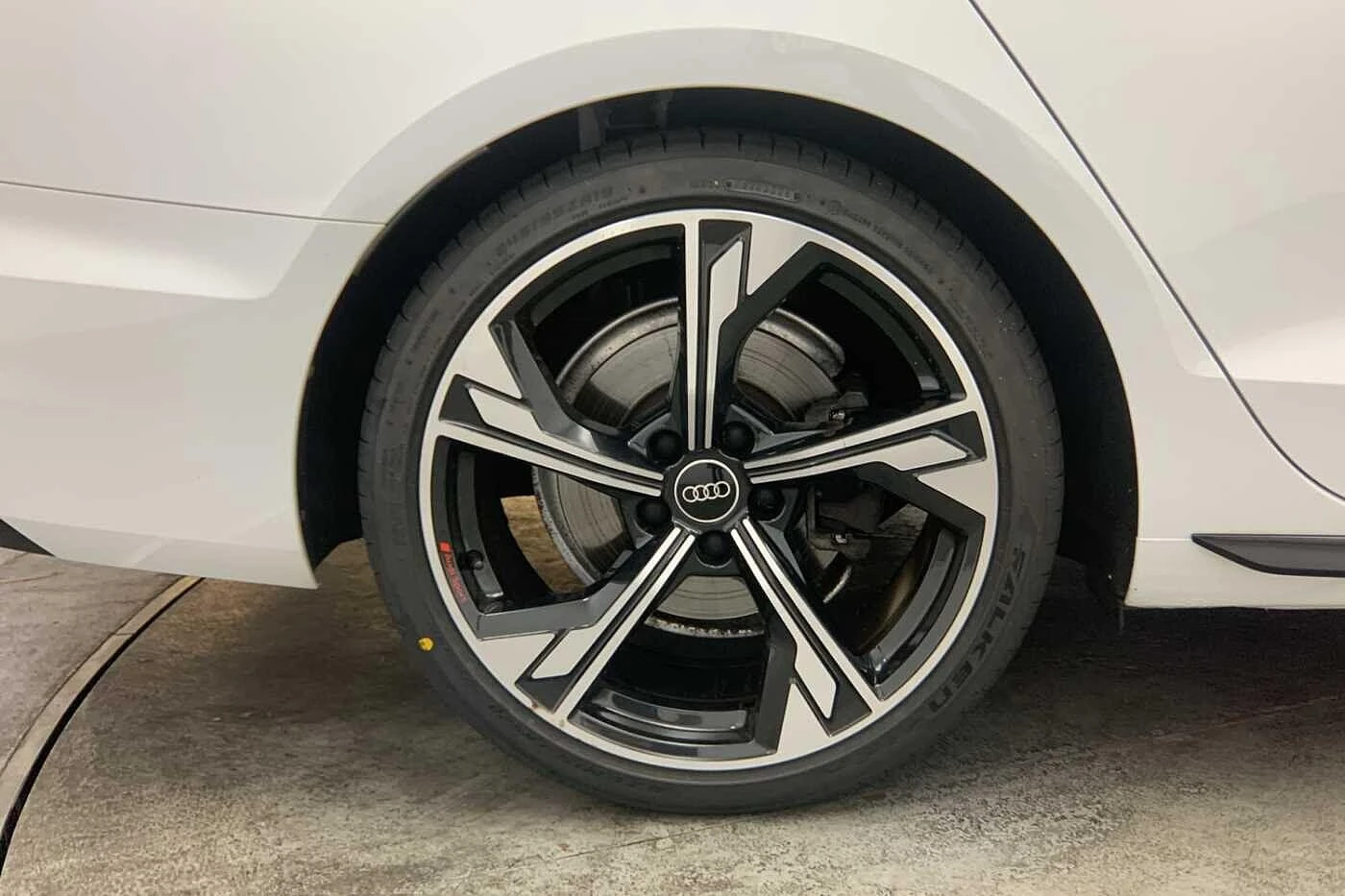 Audi-A4-image-4