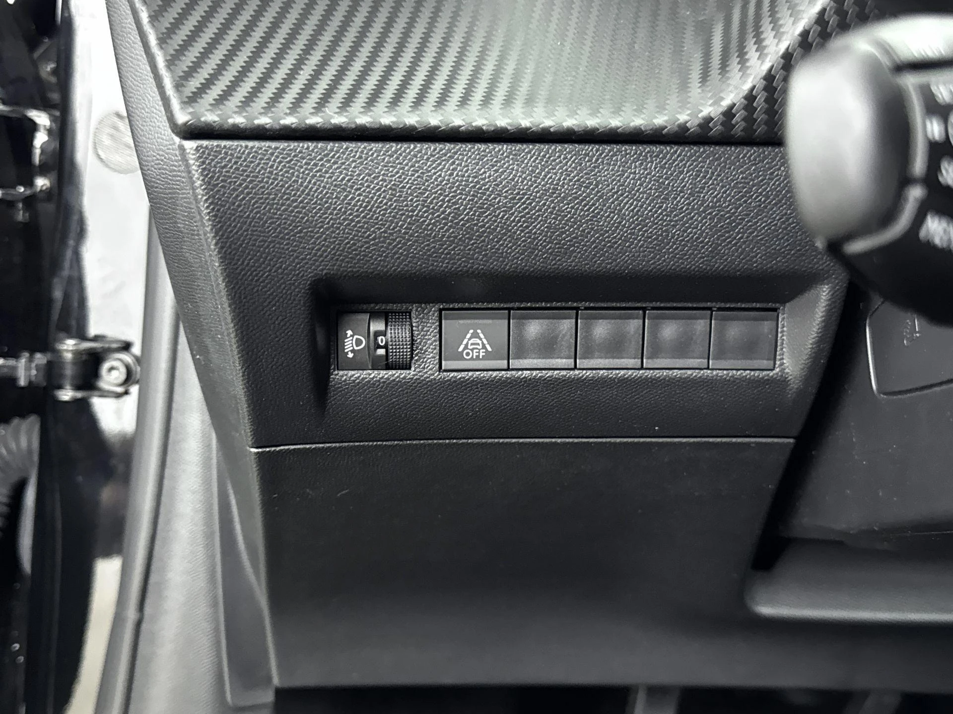 Peugeot-208-image-14
