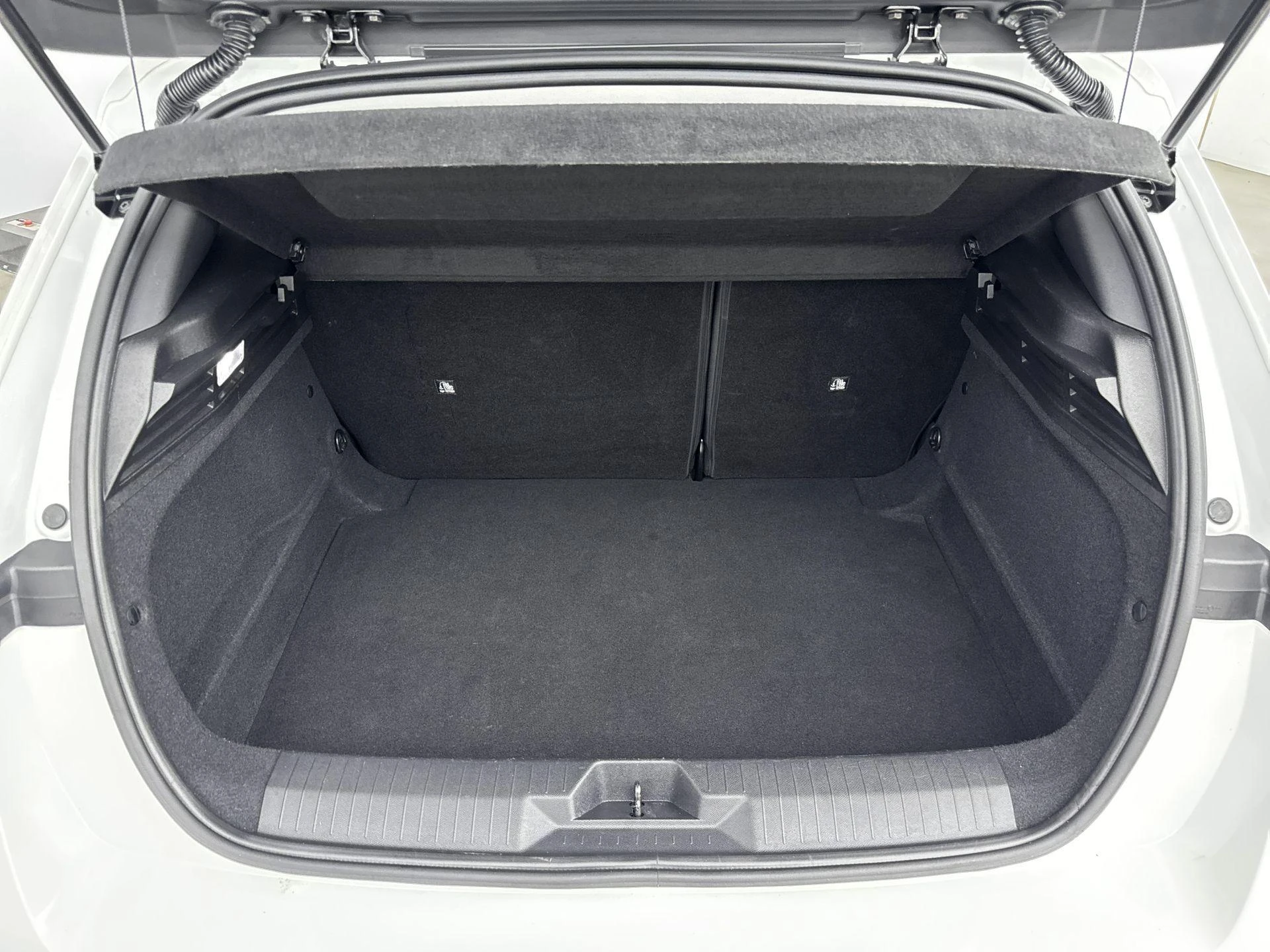 Opel-Astra-image-14