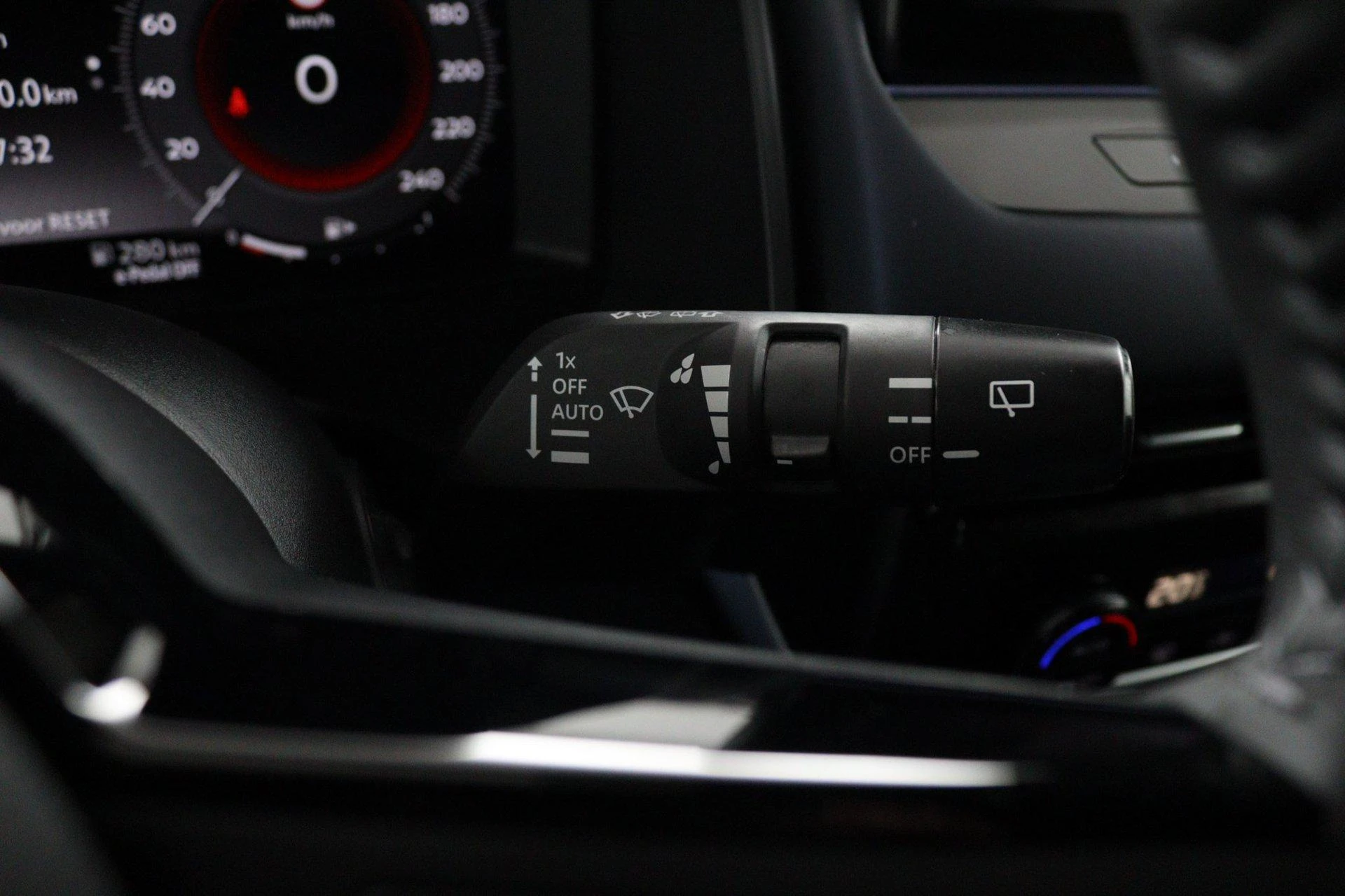 Nissan-QASHQAI-image-26