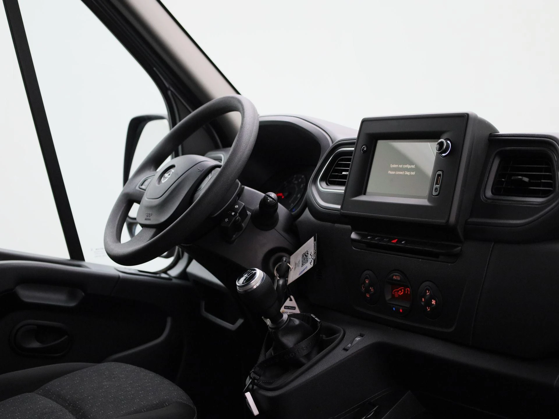 Opel-Movano-image-6