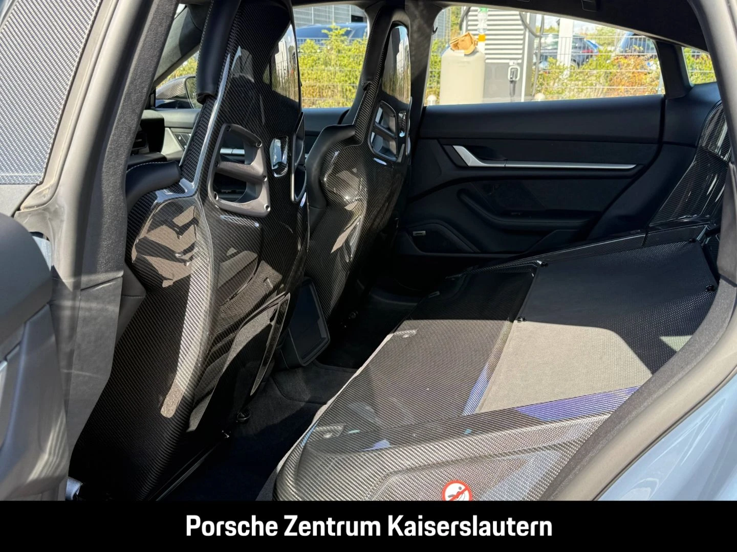 Porsche-Taycan-image-47